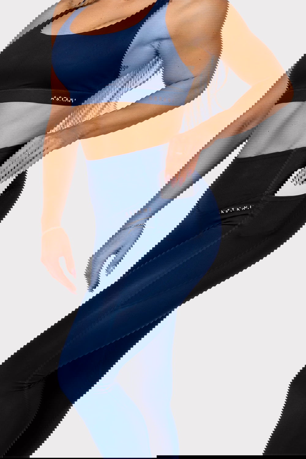 A ESSENCE Tights - Blue - workoutbrands.com