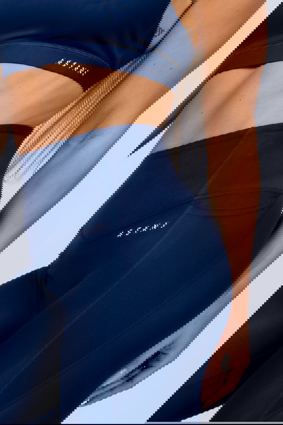 A ESSENCE Tights - Blue - workoutbrands.com