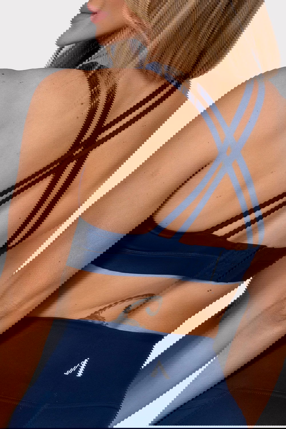 A ESSENCE Top - Blue - workoutbrands.com