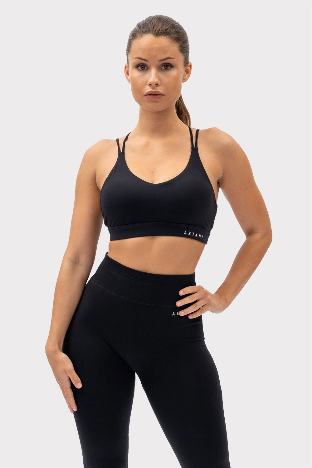 A EUPHORIA Top - Black - workoutbrands.com
