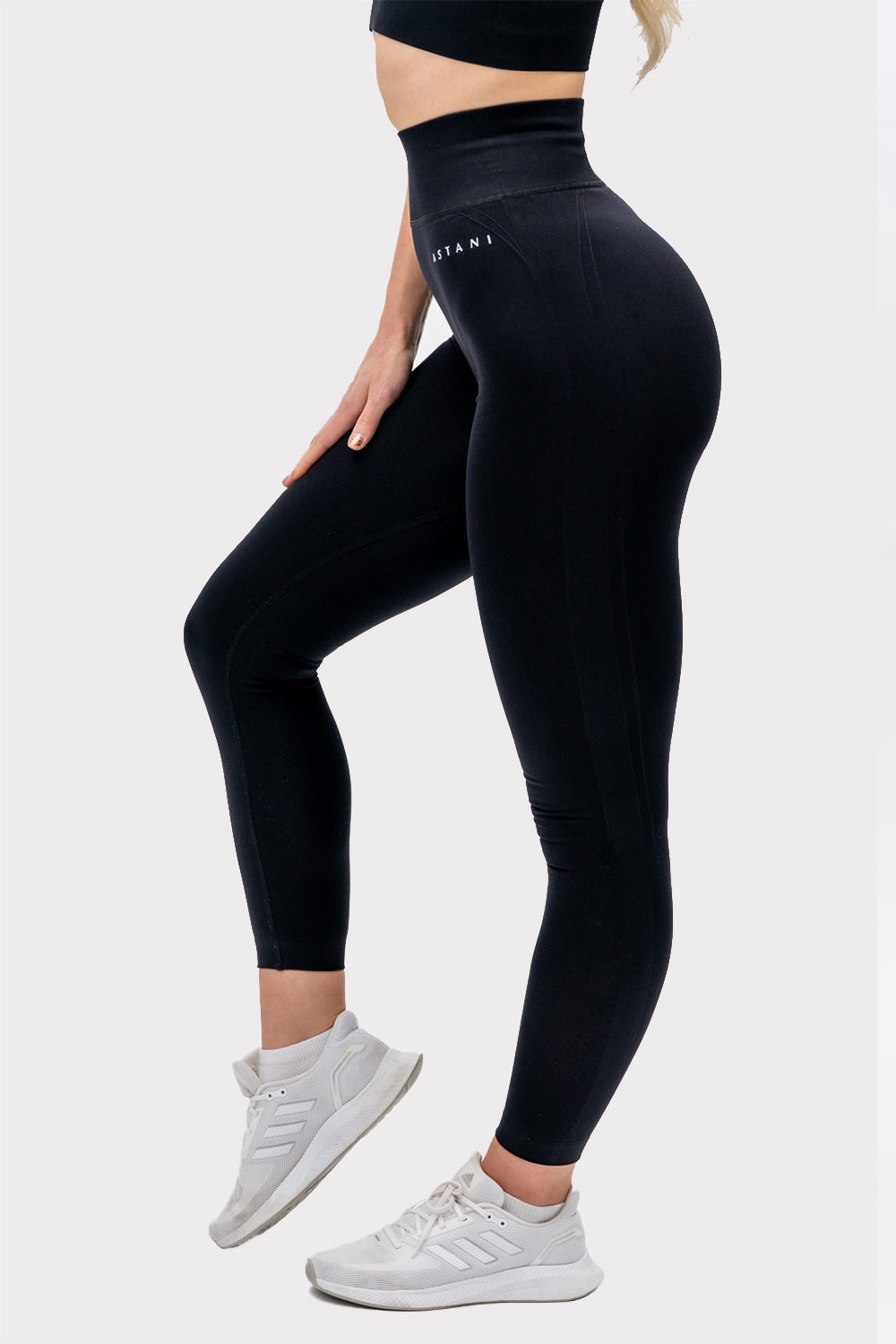 A EVE Seamless Tights - Black - workoutbrands.com