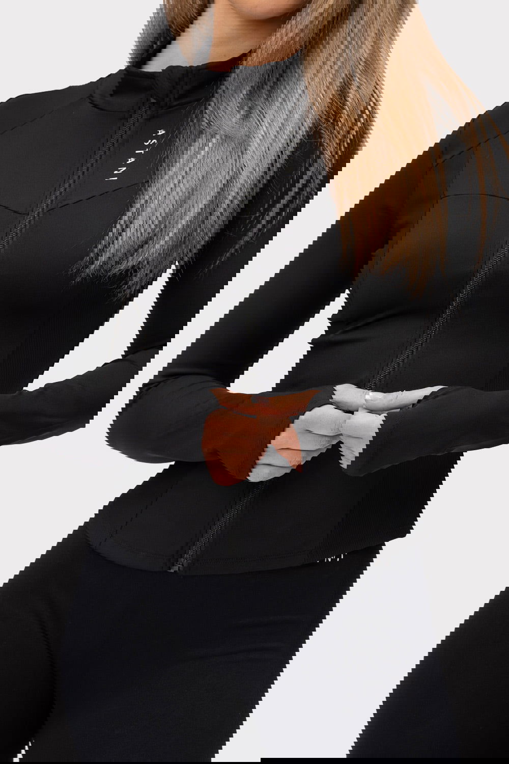 A SLEEK Zip Jacket - Black - workoutbrands.com