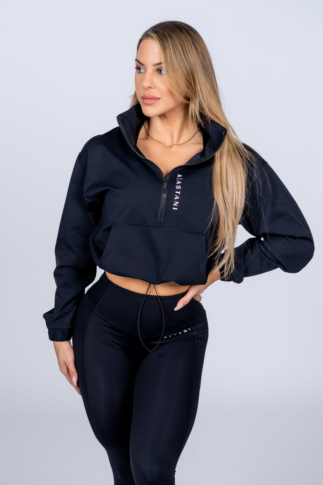 A Vibe Long Sleeve Crops - Black - workoutbrands.com