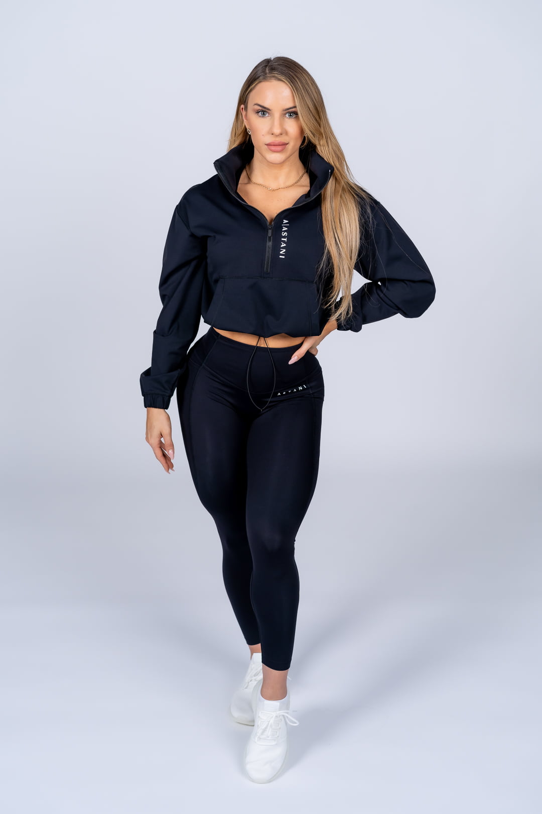 A Vibe Long Sleeve Crops - Black - workoutbrands.com