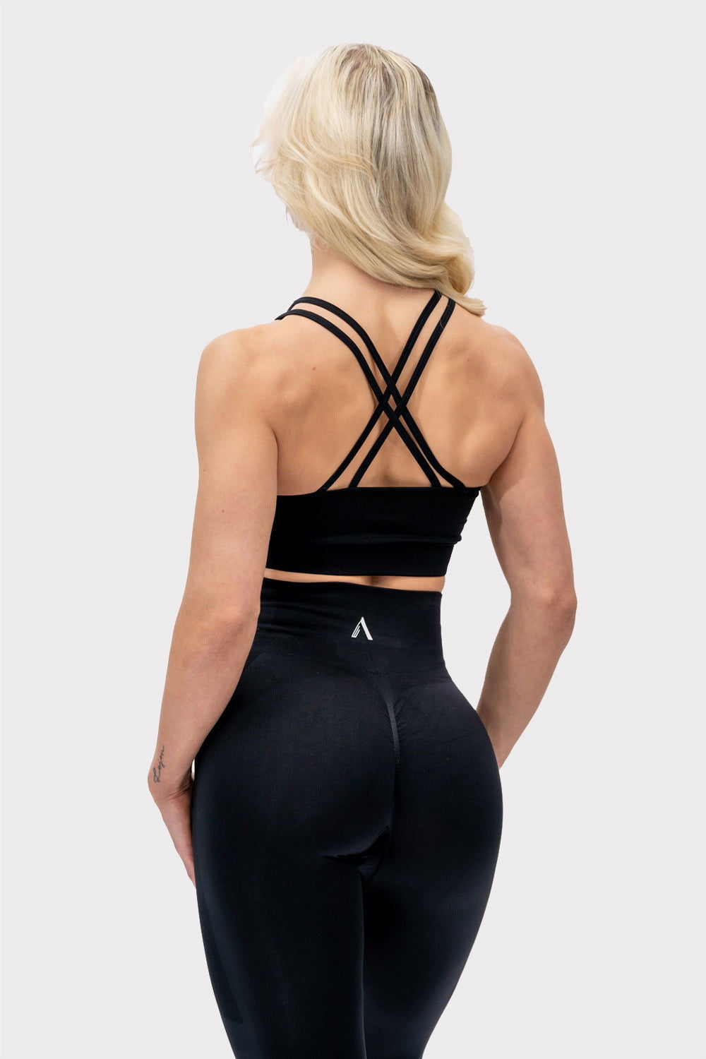 A YAS Top - Black - workoutbrands.com