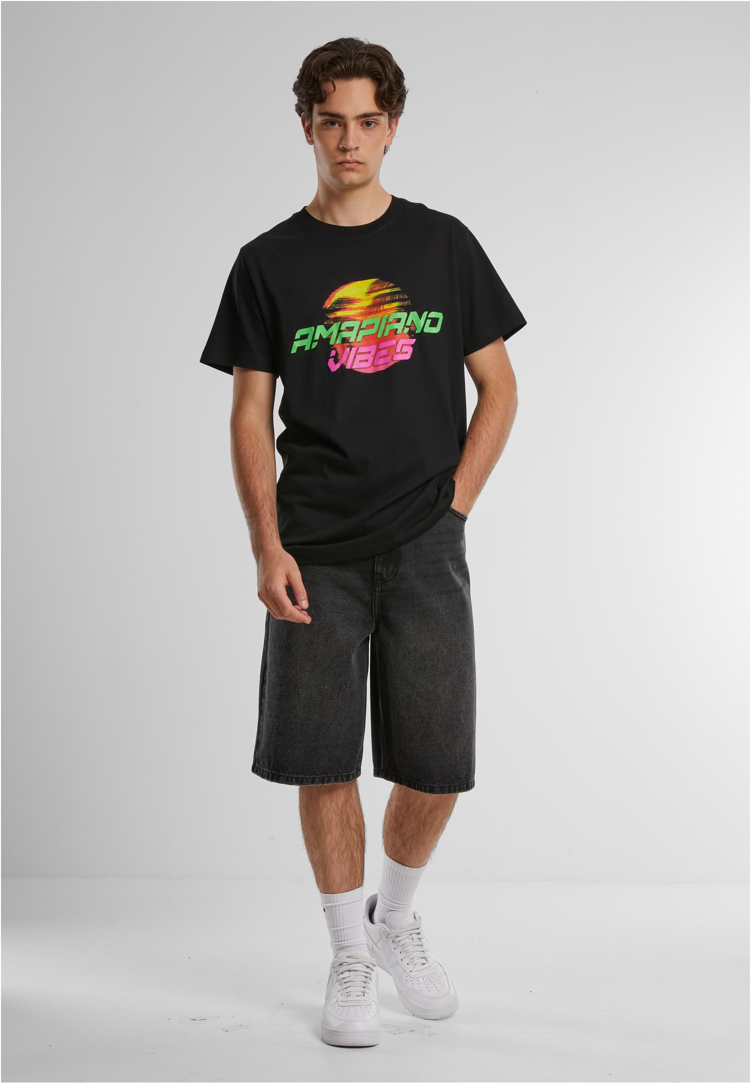 Amapiano Vibes Tee black XXL - workoutbrands.com