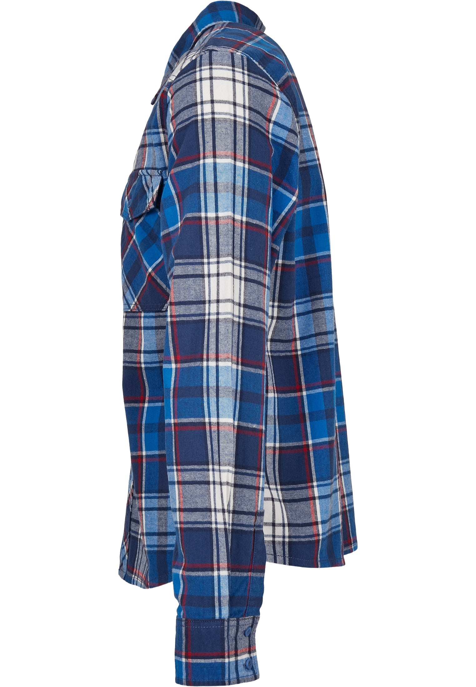 Sidoprofil av en blå, vit och röd-rutig långärmad skjorta med bröstficka.