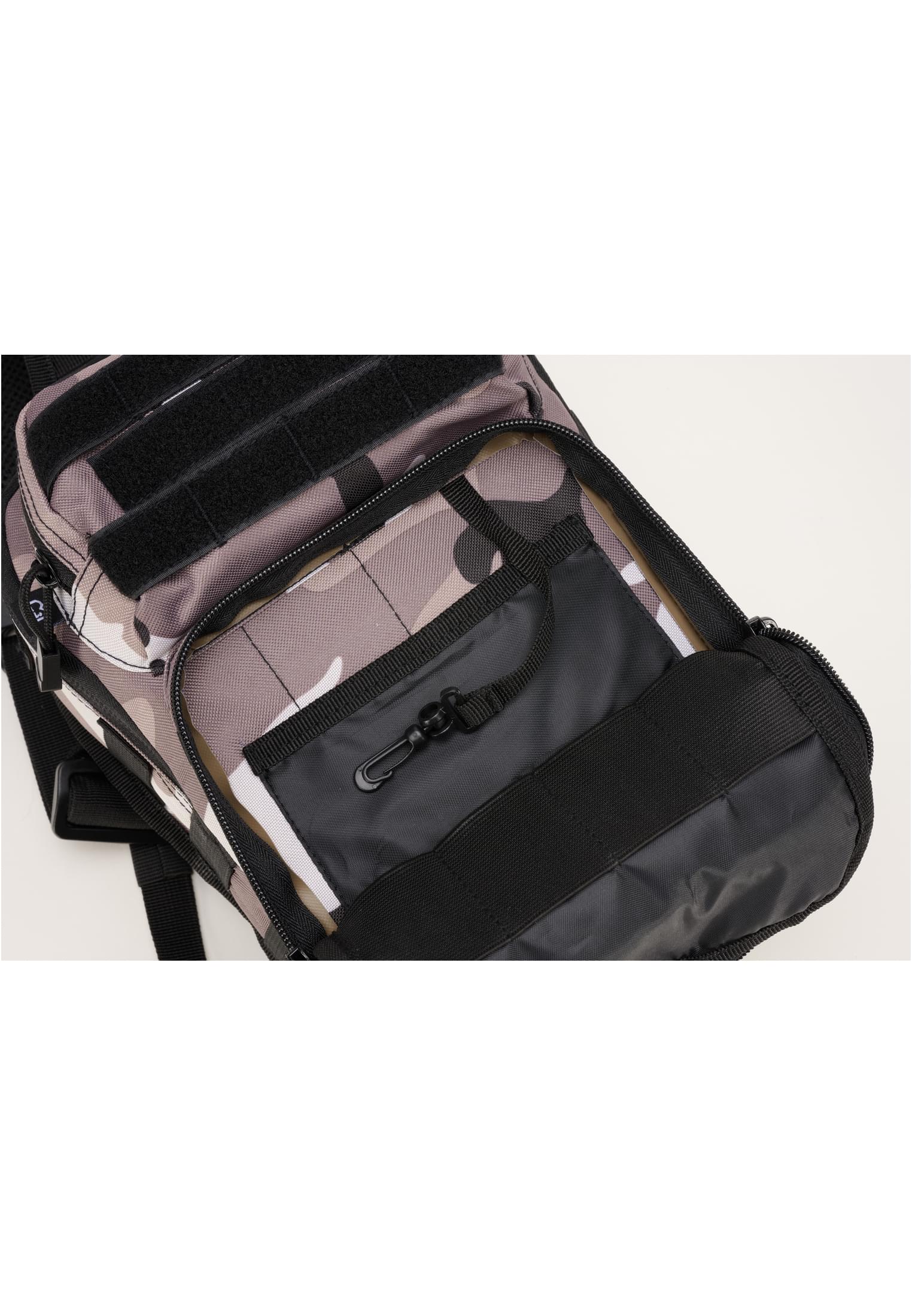 B US Cooper Shoulder Bag - workoutbrands.com