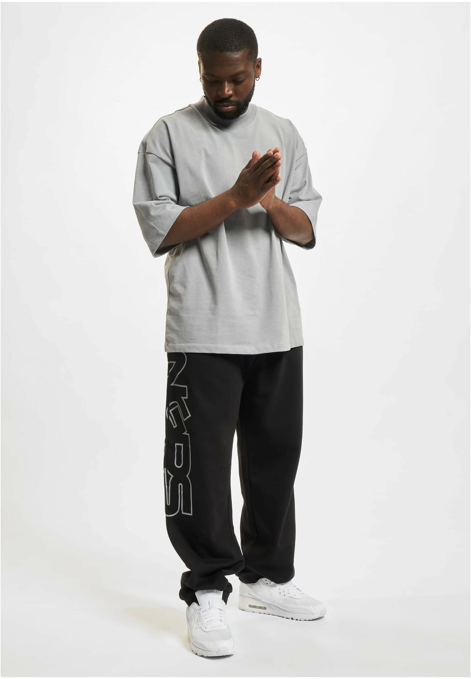 Dangerous DNGRS Cumulus Big Print Sweatpants black/grey S - workoutbrands.com