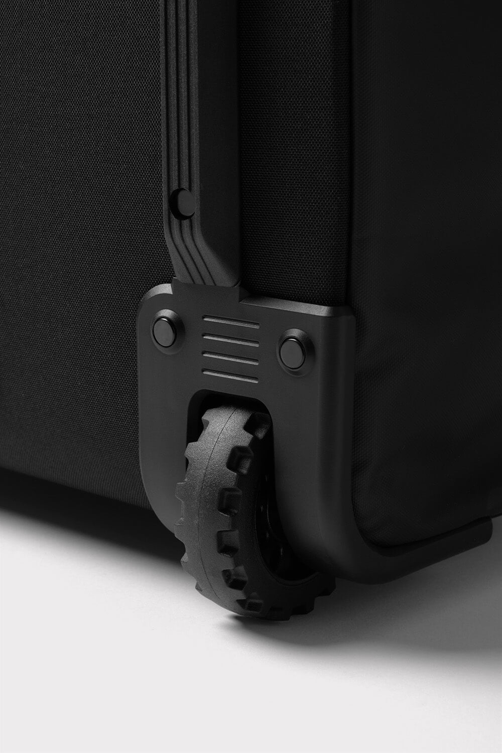 Db Hugger Roller Bag 90L - Black - workoutbrands.com