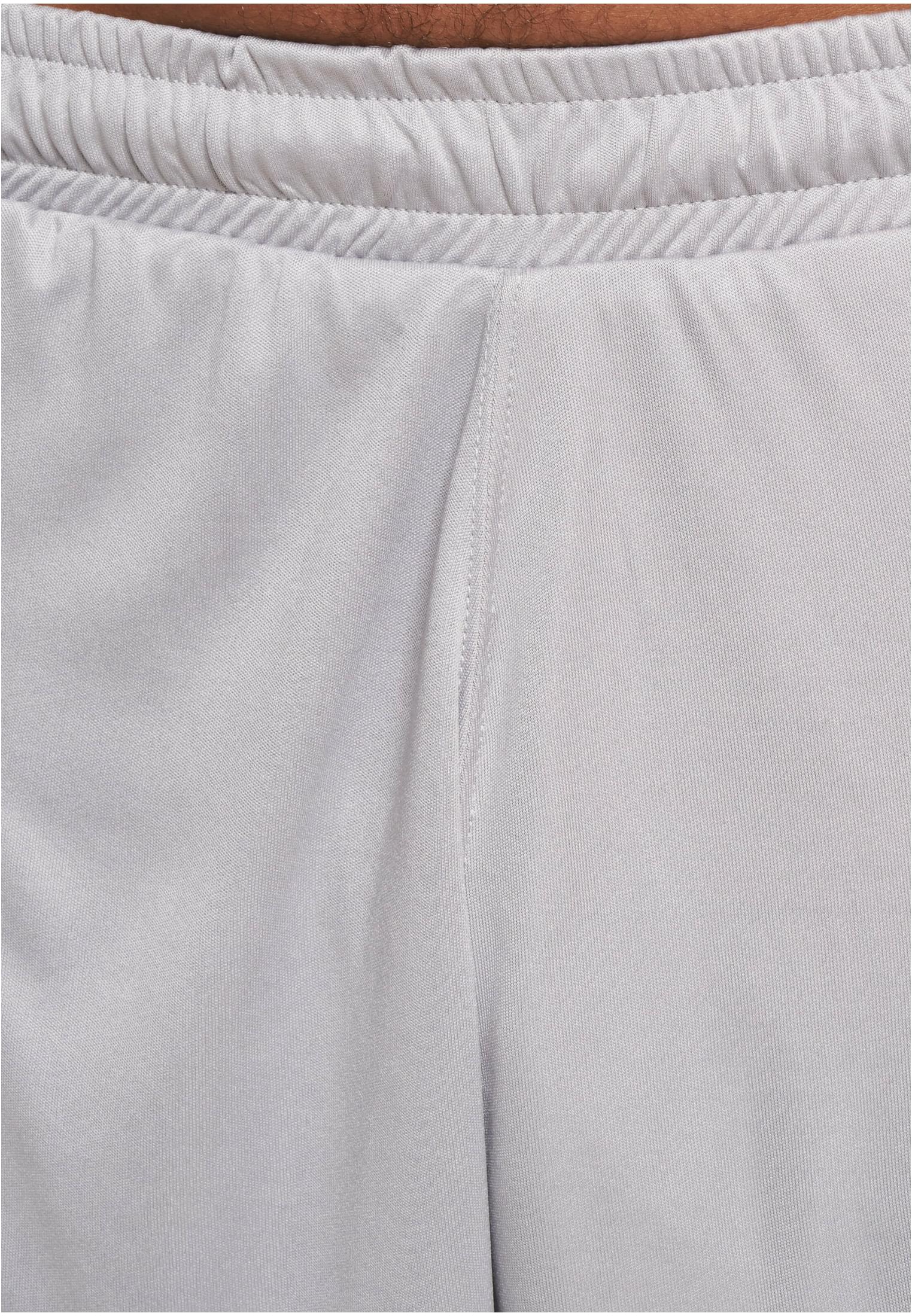 Ecko Unltd Cuts Shorts