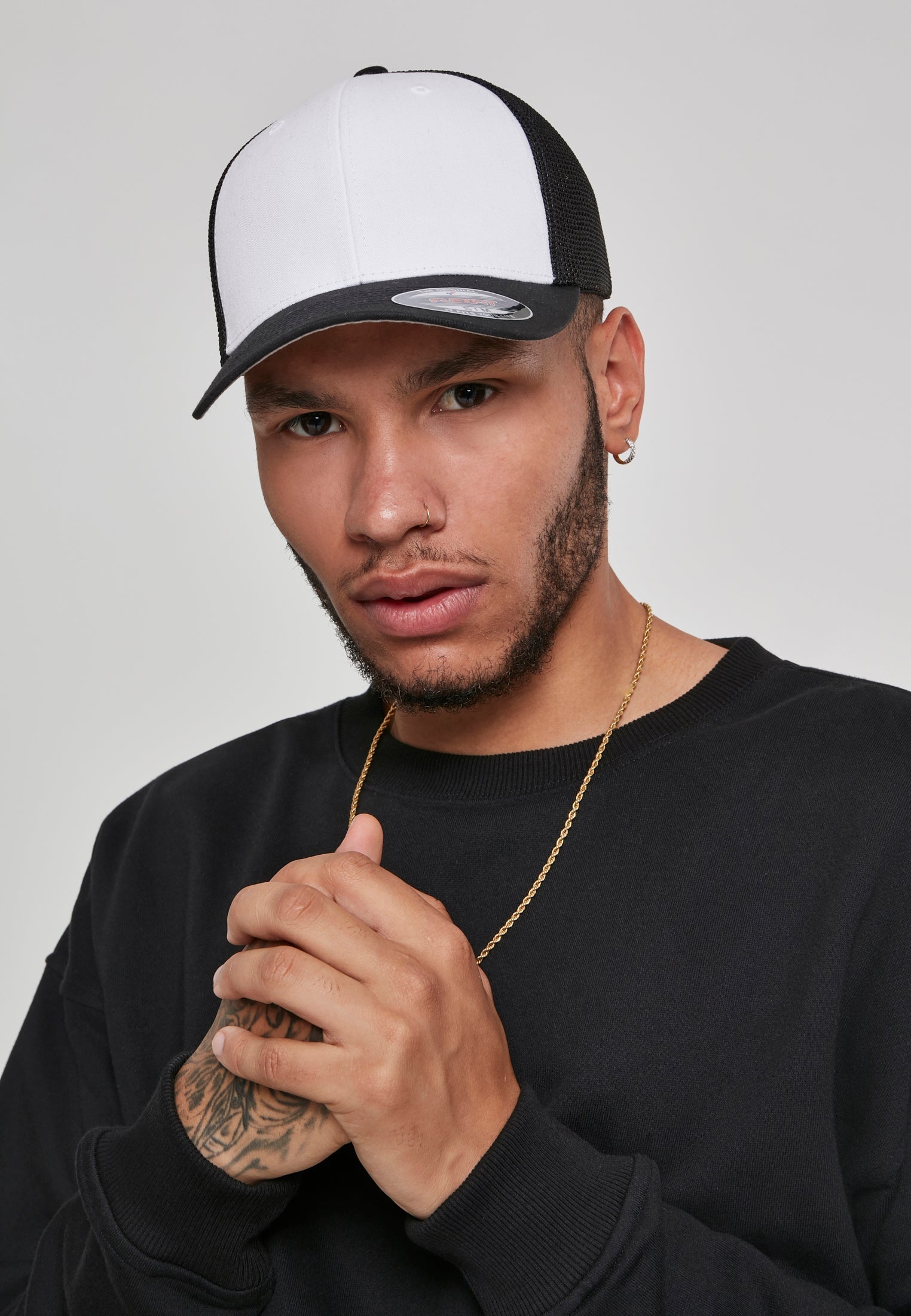 Flexfit Mesh Colored Front S/M - workoutbrands.com