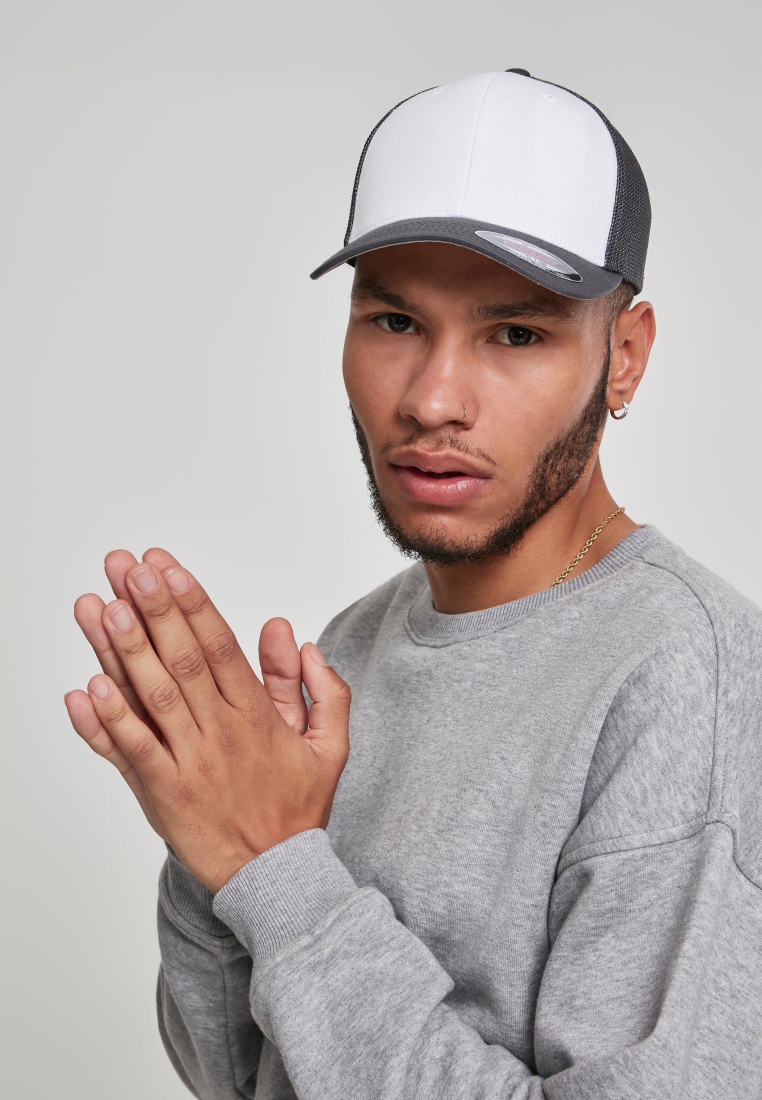 Flexfit Mesh Colored Front S/M - workoutbrands.com