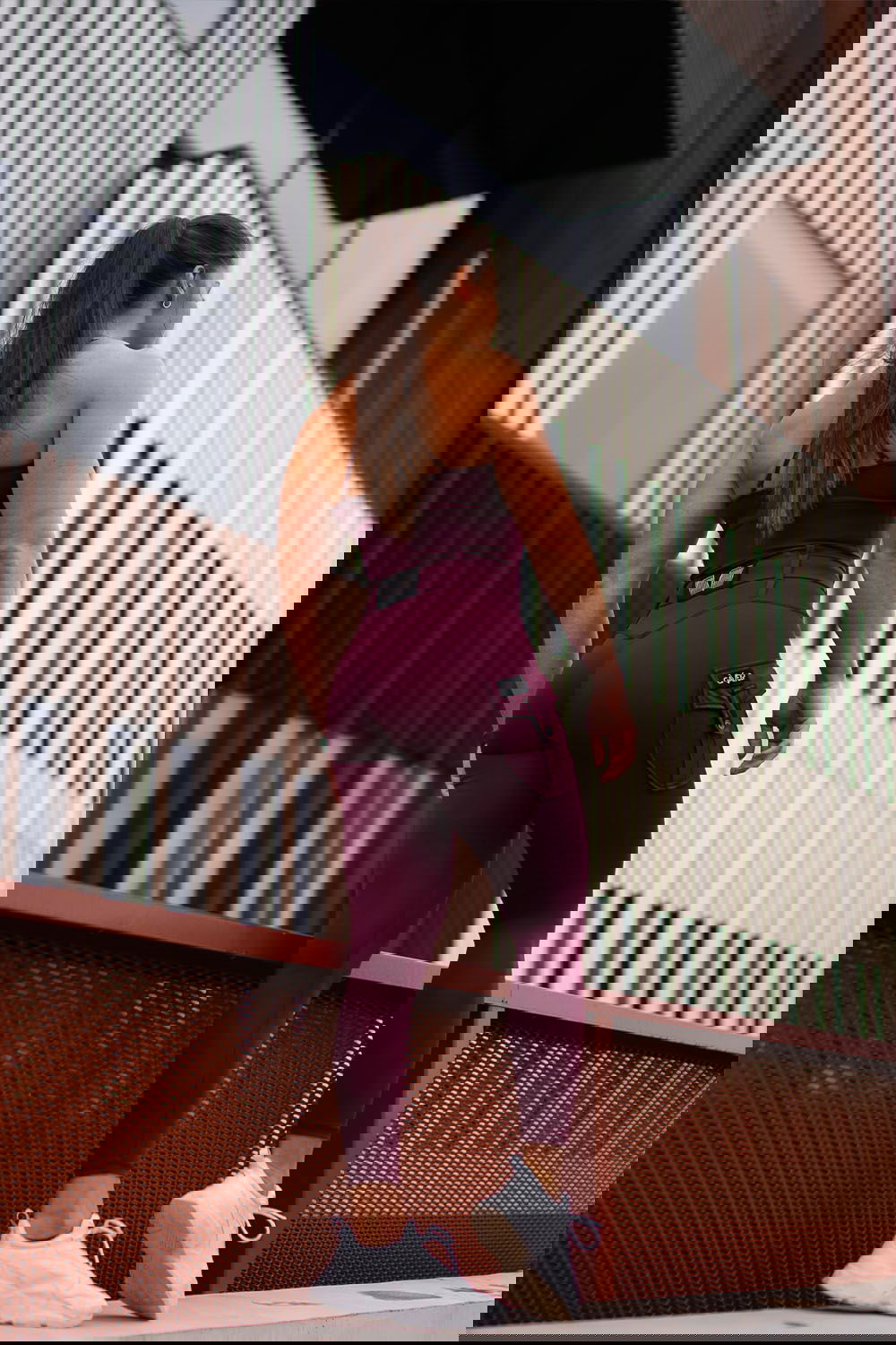 G Cargo Tights - Burgundy - workoutbrands.com