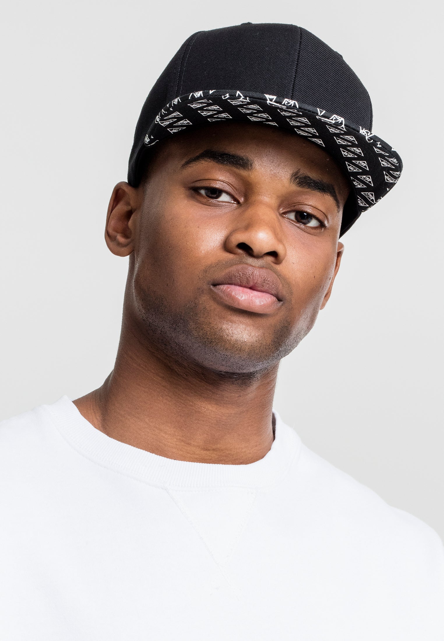 Horus Eye Snapback One Size - workoutbrands.com