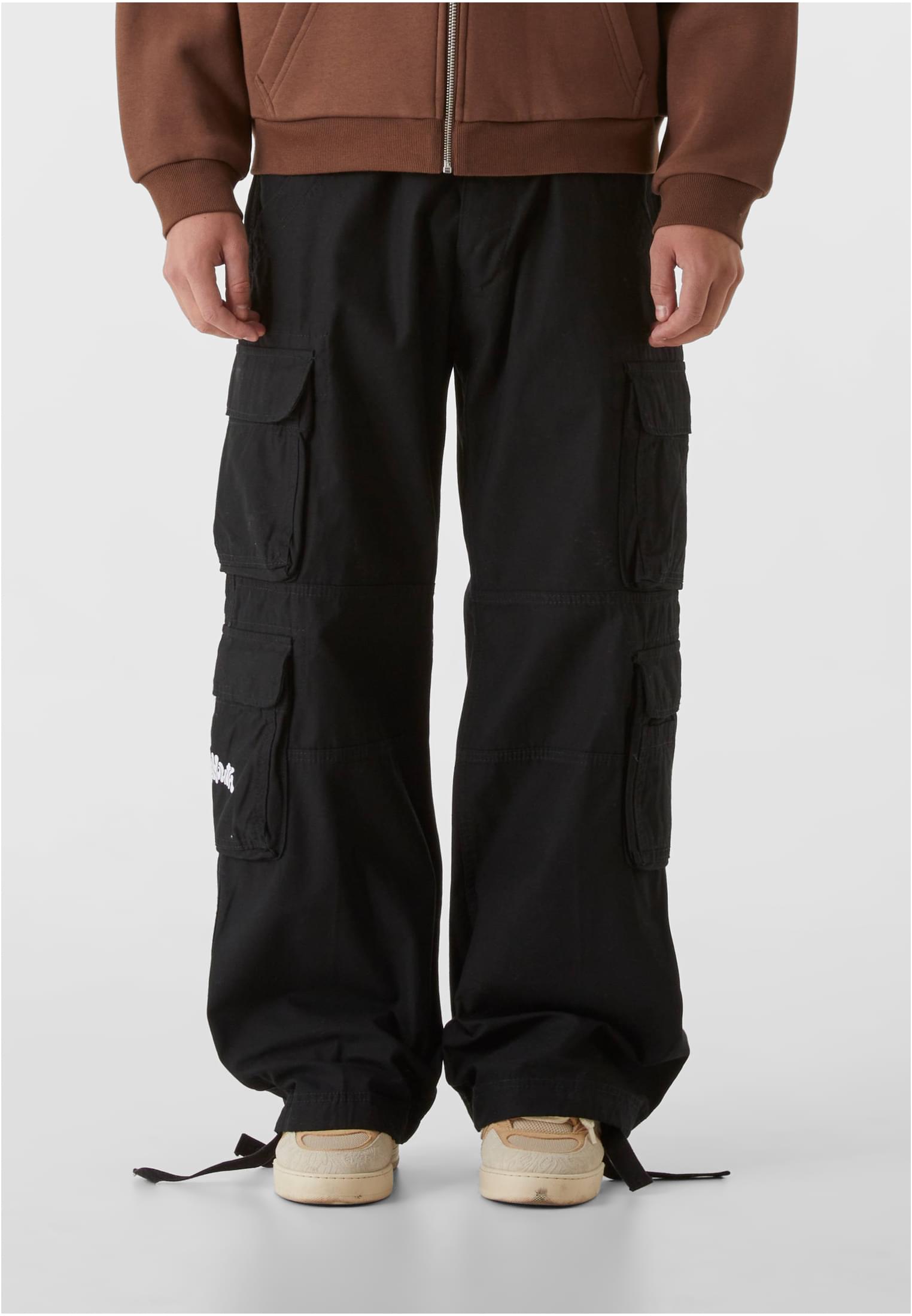 LY Cargo Pants Pocket Logo