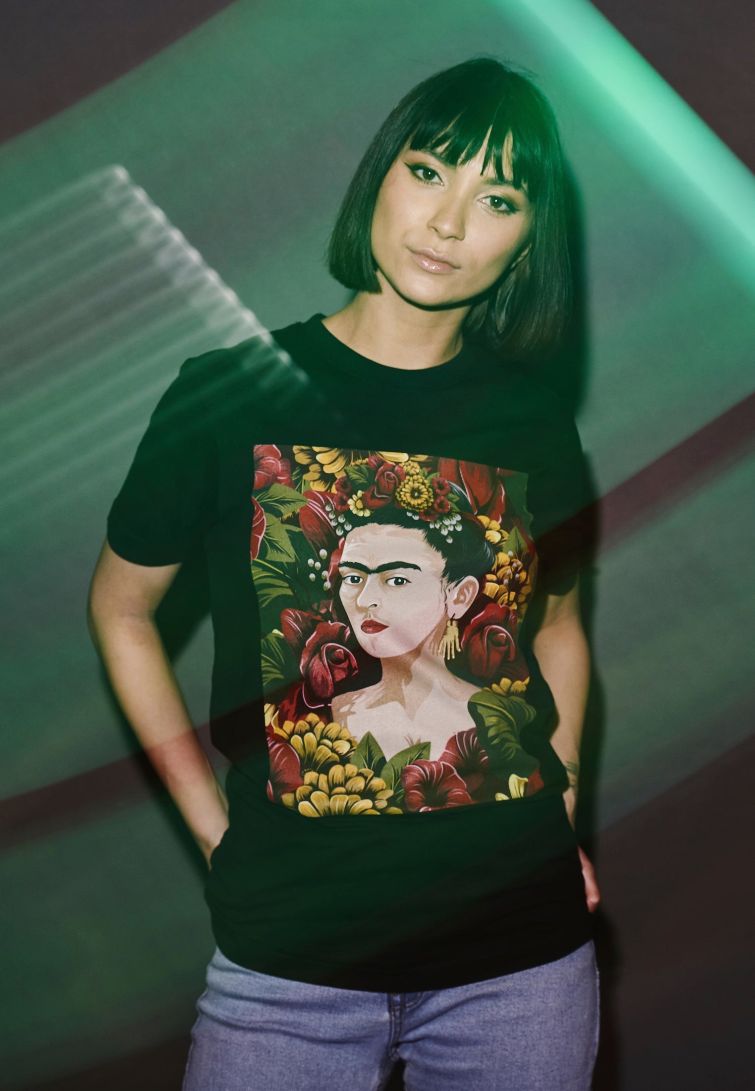 Ladies Frida Kahlo Portrait Tee black XS - workoutbrands.com