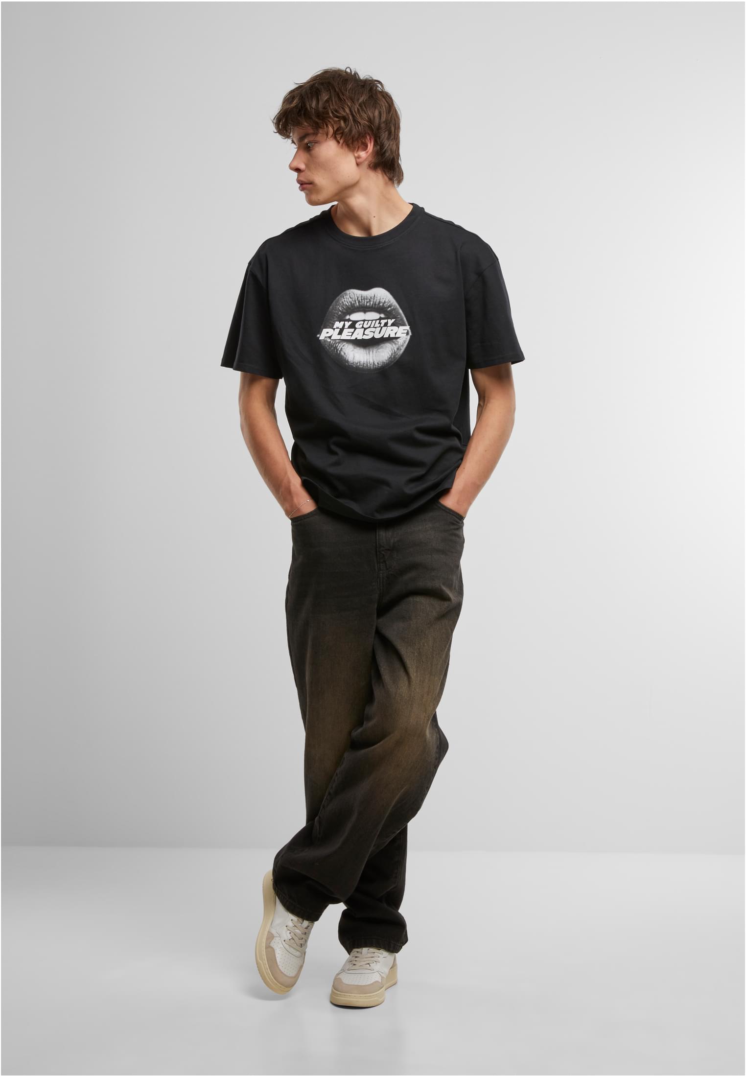 MT Off My Lips Oversize Tee