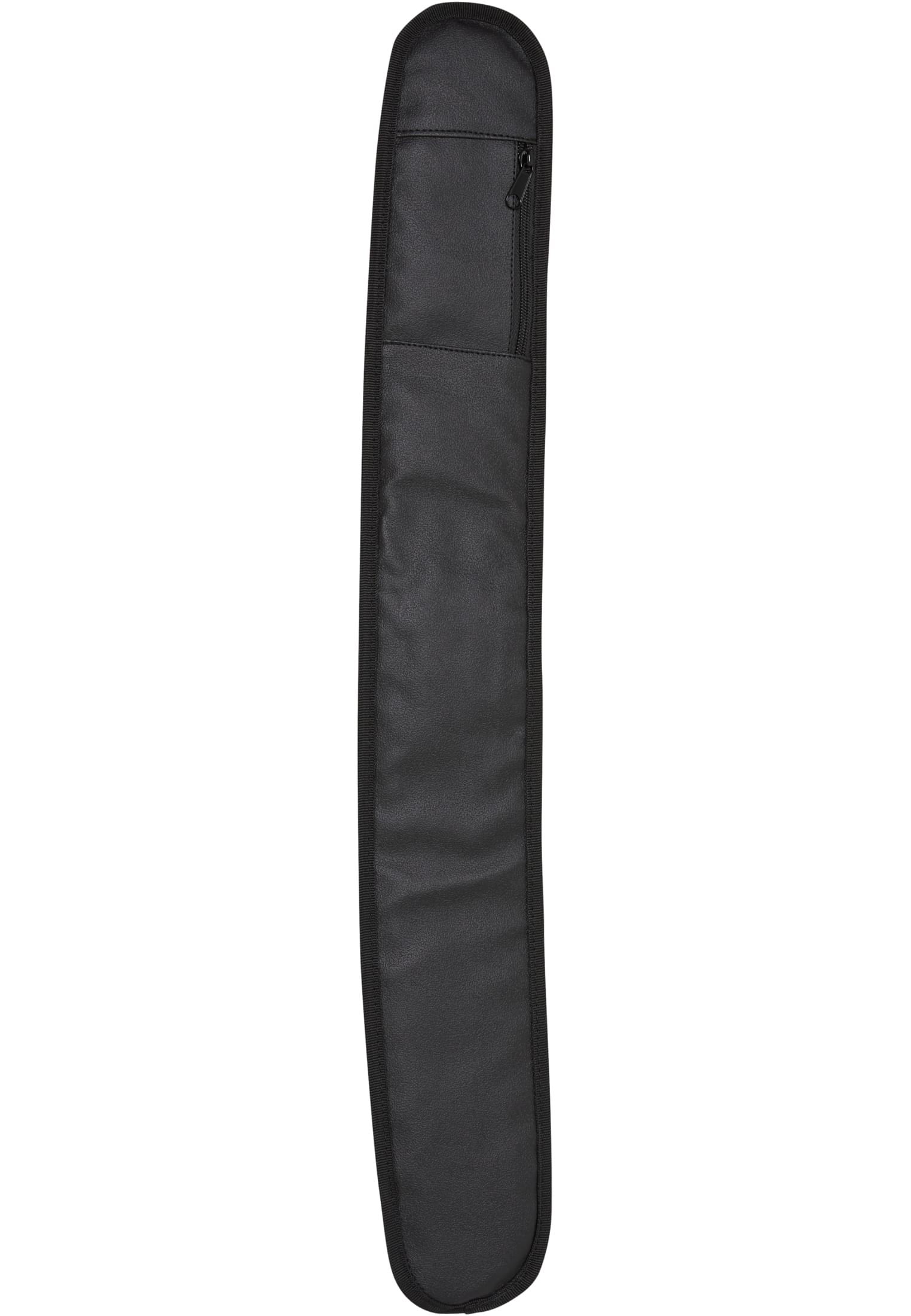 Närbild på ett svart Molle-bälte från Brandit med en ficka med dragkedja.