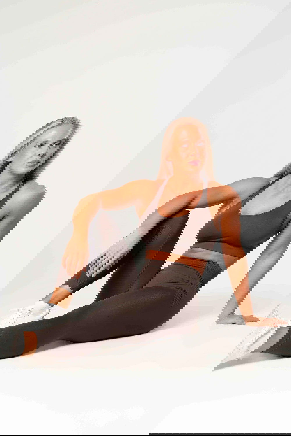 R Prime Scrunch Tights - Brown - workoutbrands.com