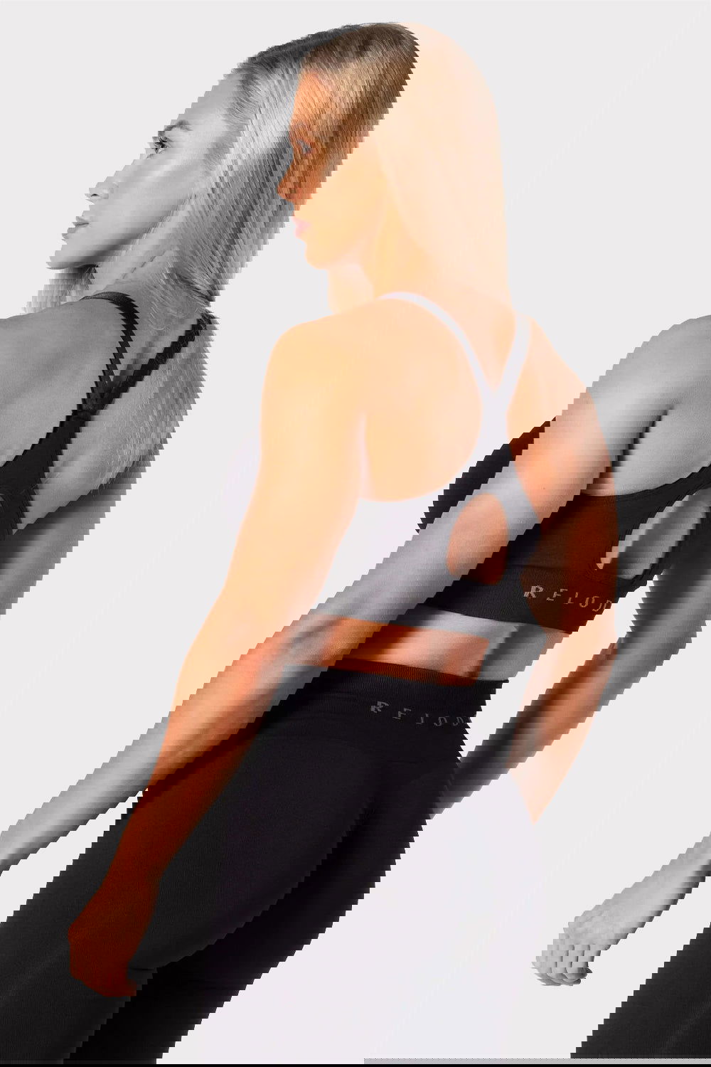 R Prime Scrunch Top - Black - workoutbrands.com