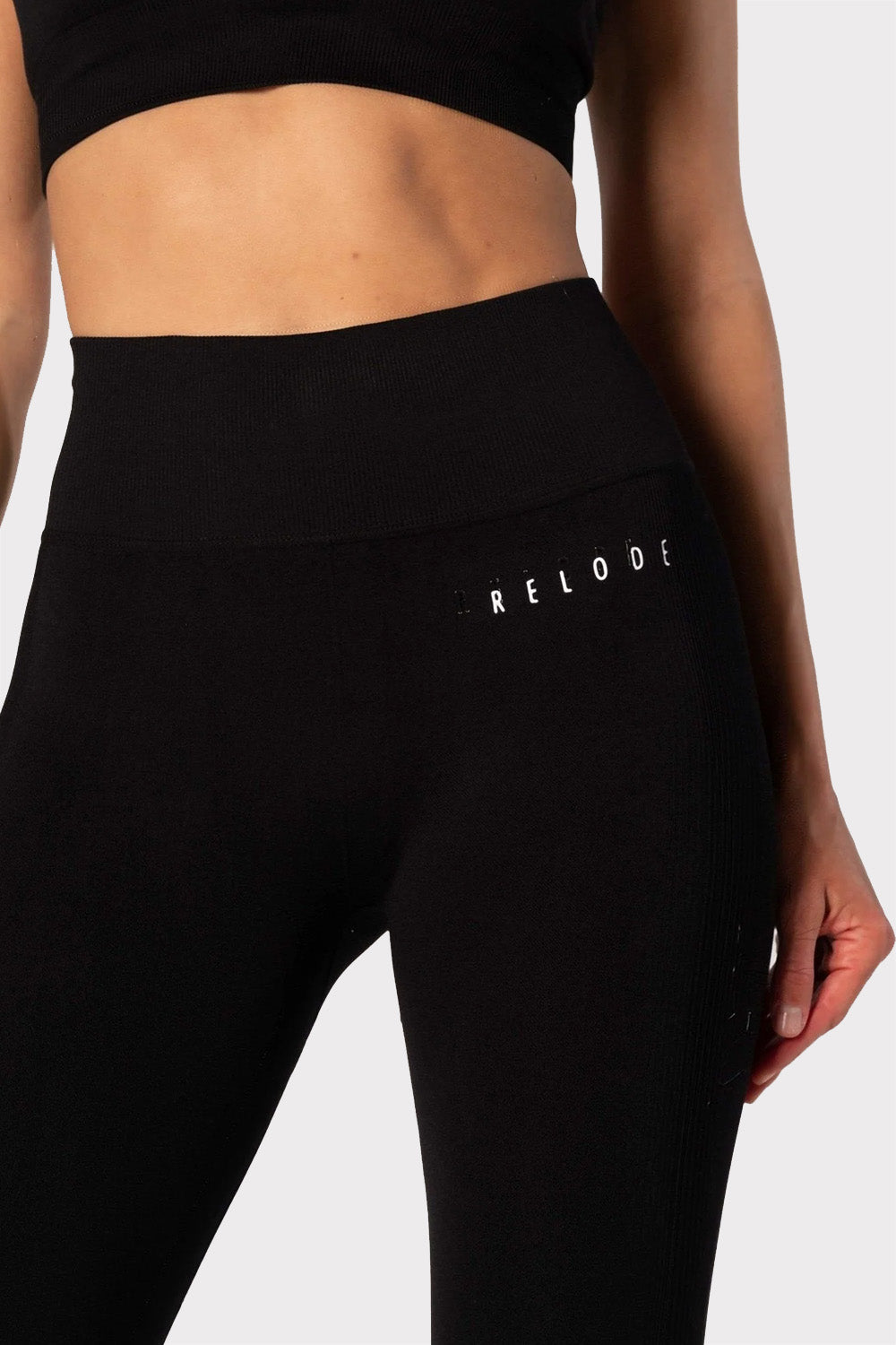 R Slipstream Seamless Tights - Black - workoutbrands.com