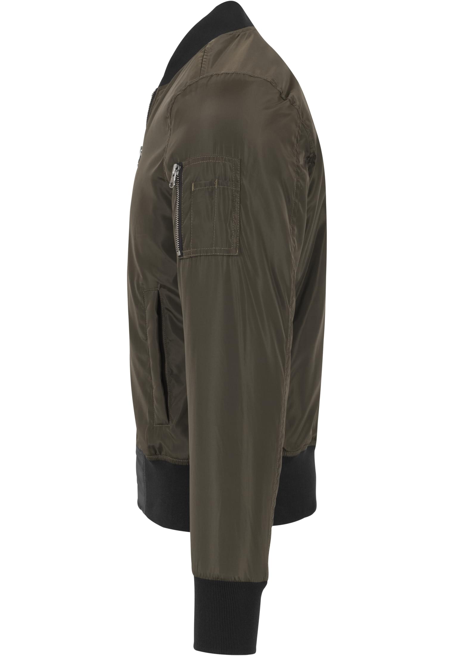 Grön bomberjacka från Urban Classics med svarta muddar och krage, fotograferad från sidan.