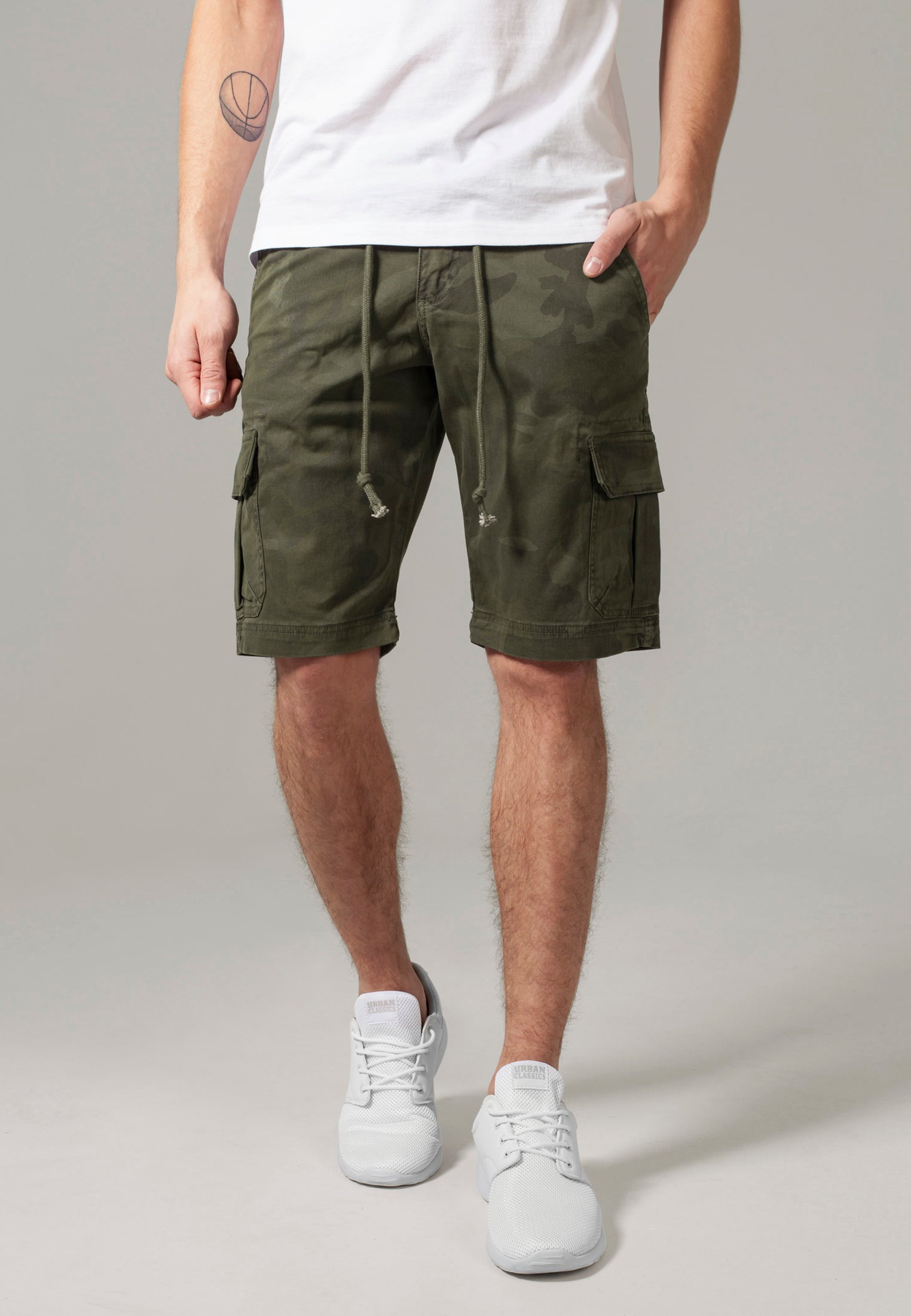 Pantaloncini cargo mimetici UC