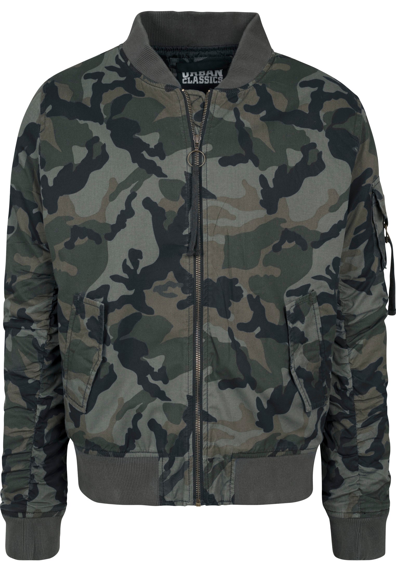 Framsidan av bomberjackan UC Vintage Camo Cotton Bomber Jacket med grönt kamouflagemönster.