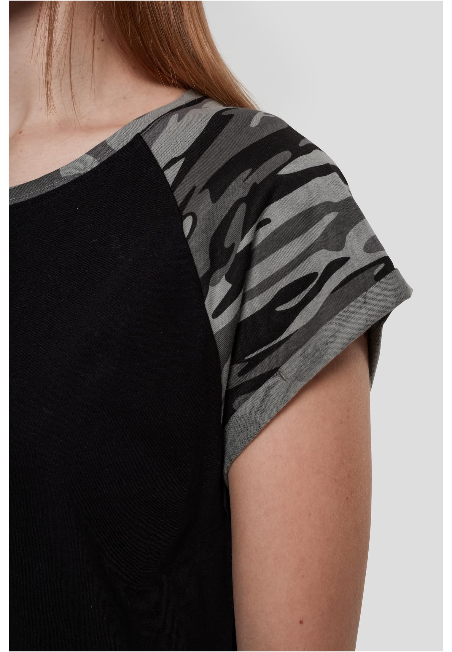 UC Contrast Raglan Tee