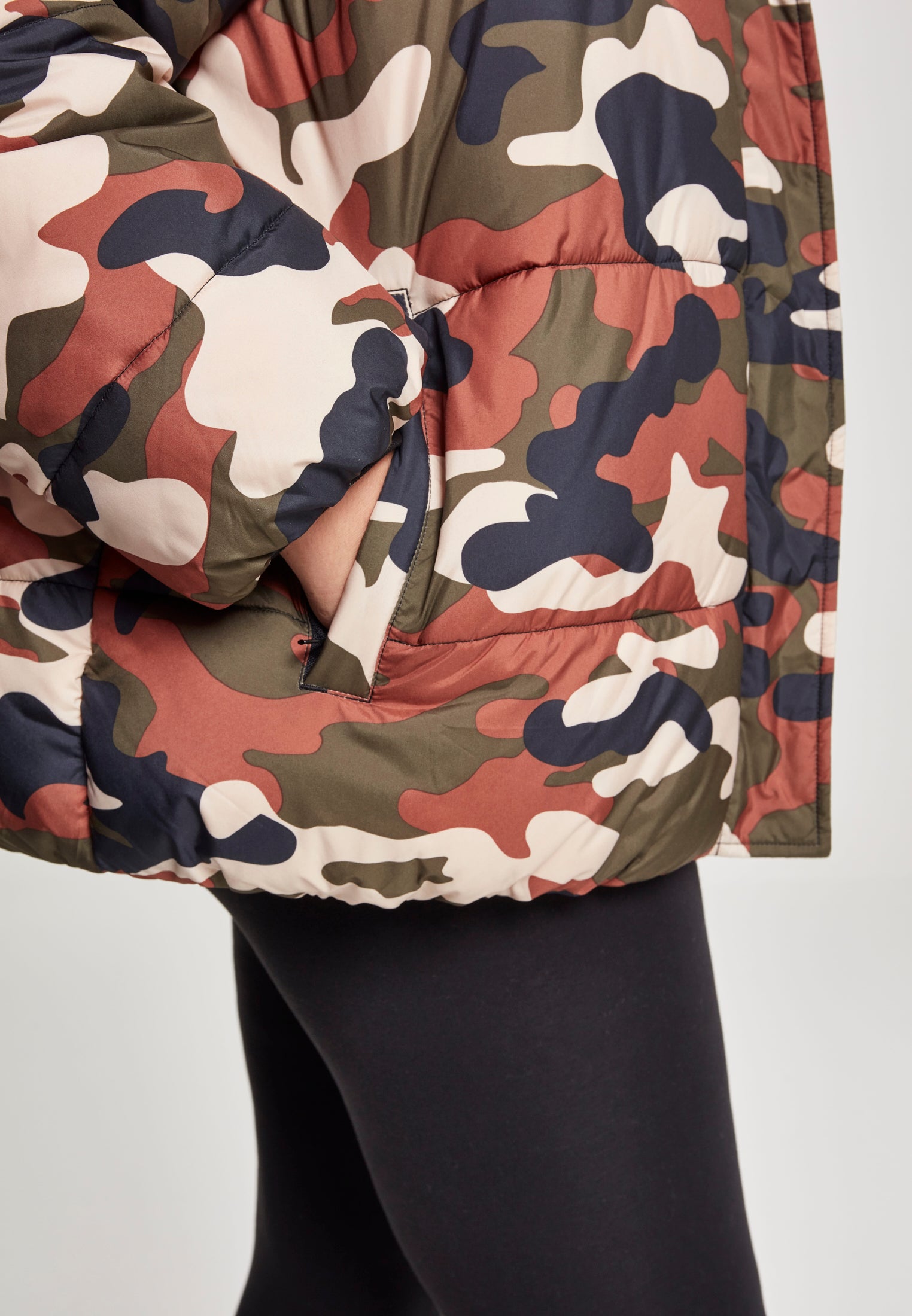 Giacca imbottita mimetica UC Boyfriend