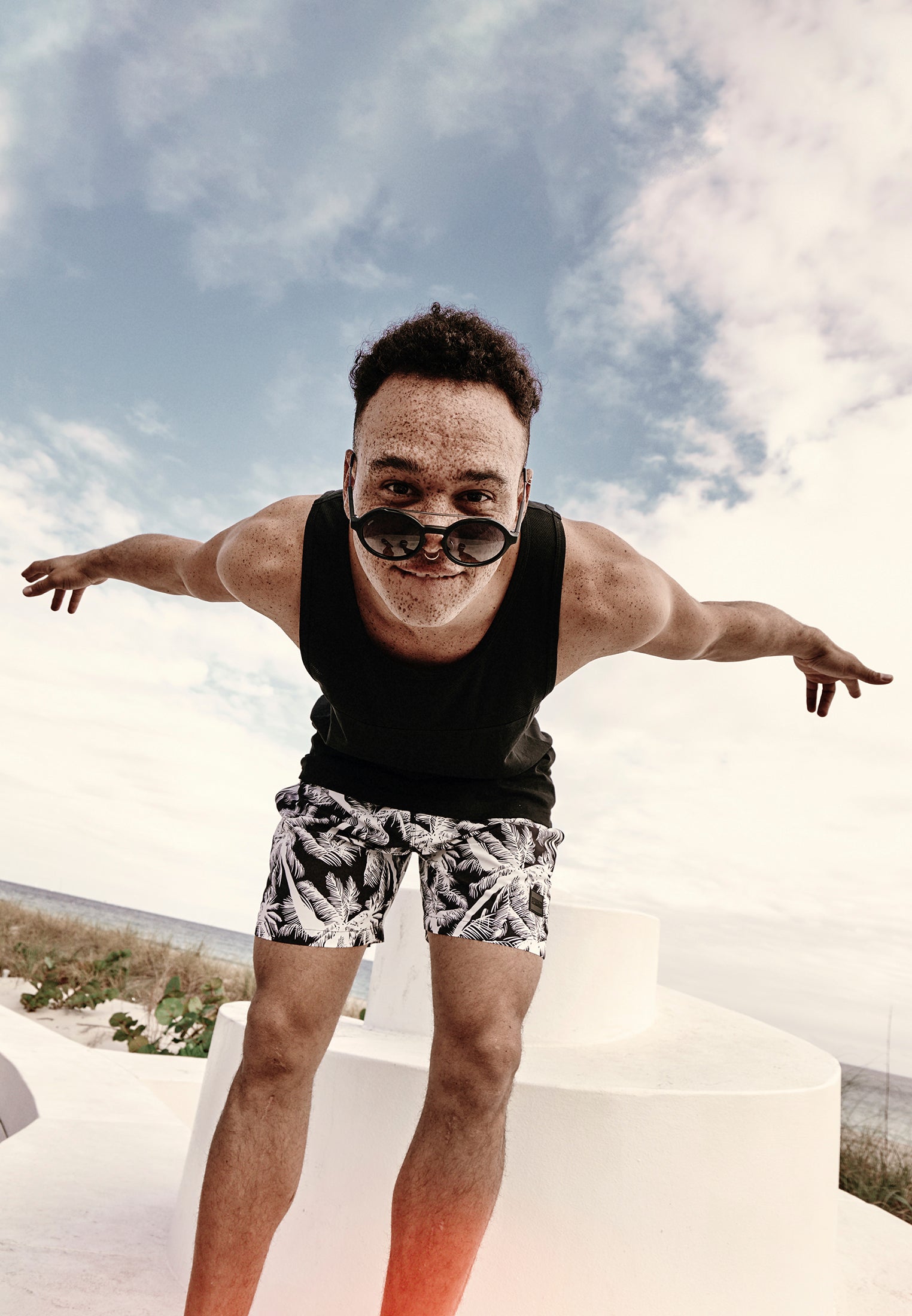 UC 104 Chain Sunglasses