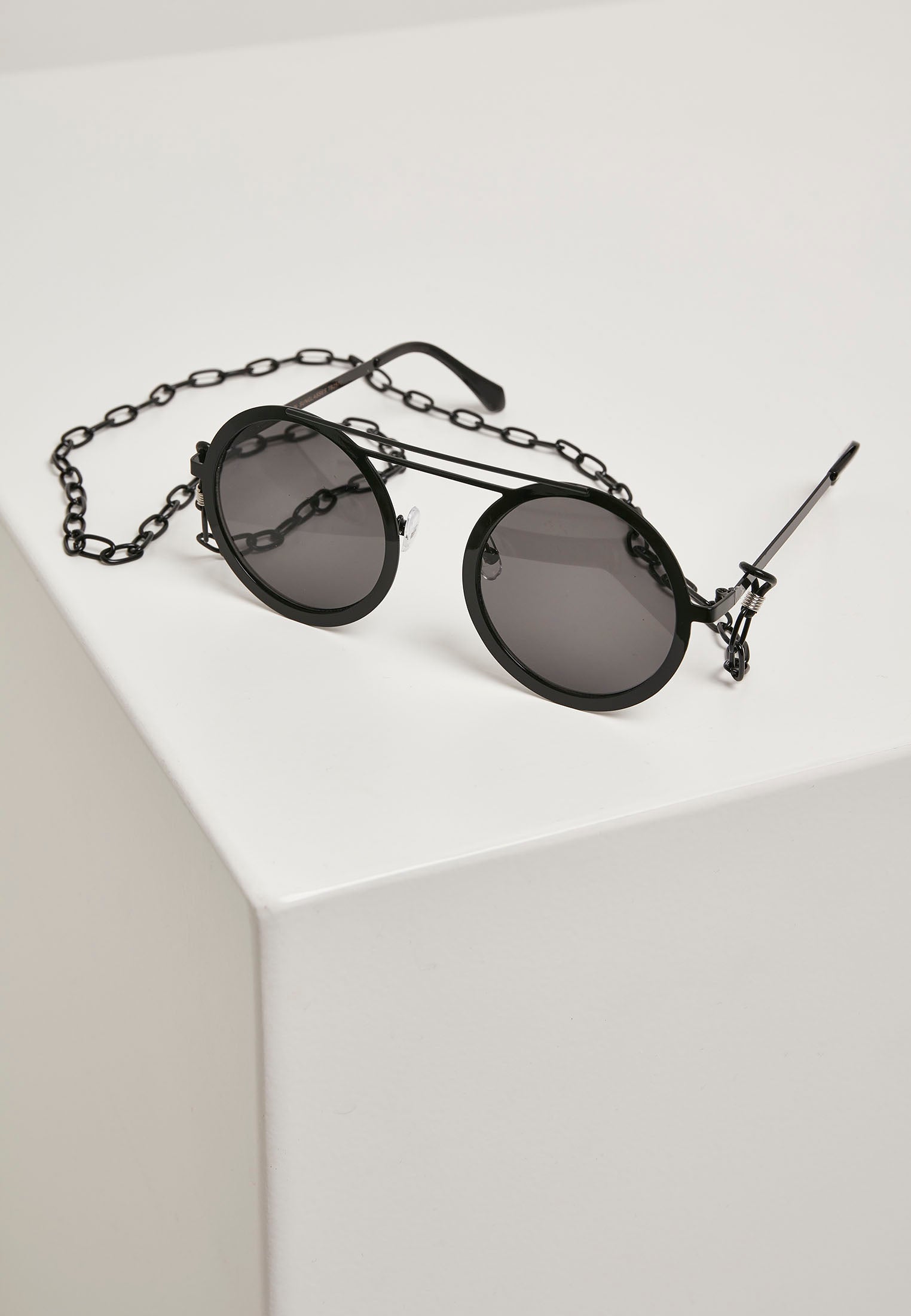 UC 104 Chain Sunglasses