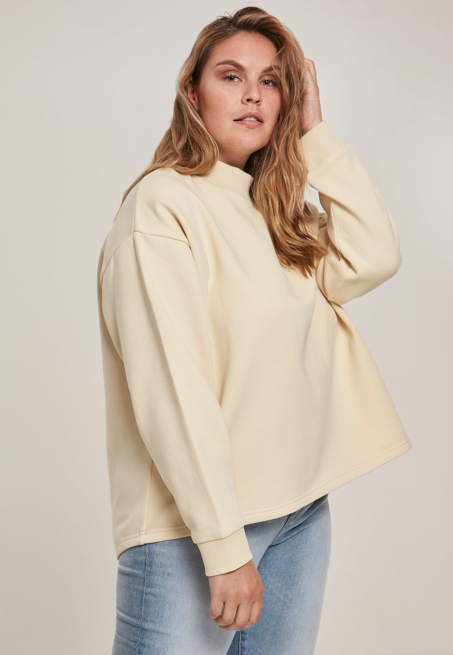 Maglia girocollo oversize a collo alto UC