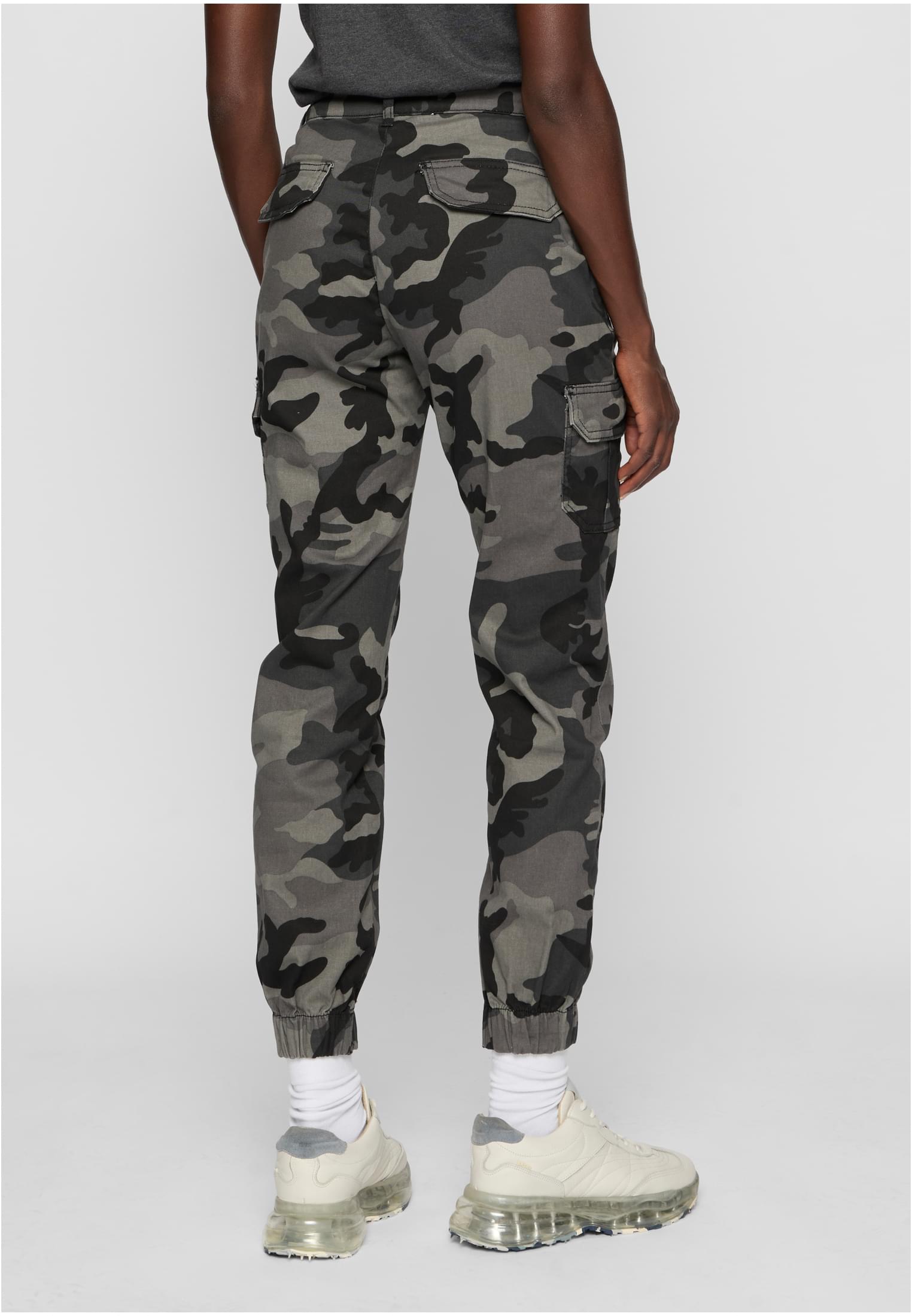 UC High Waist Camo Cargo Pants