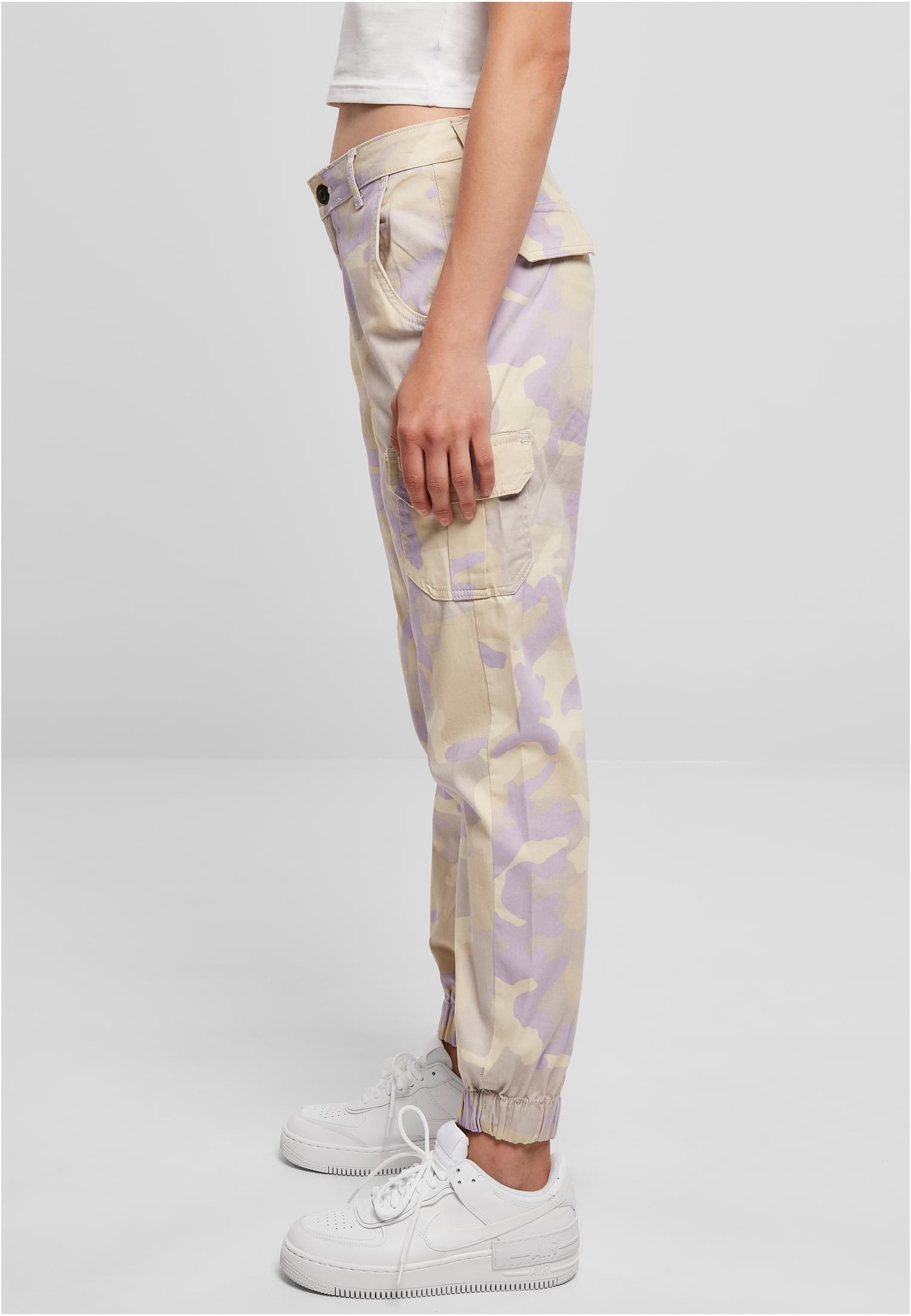 UC High Waist Camo Cargo Pants