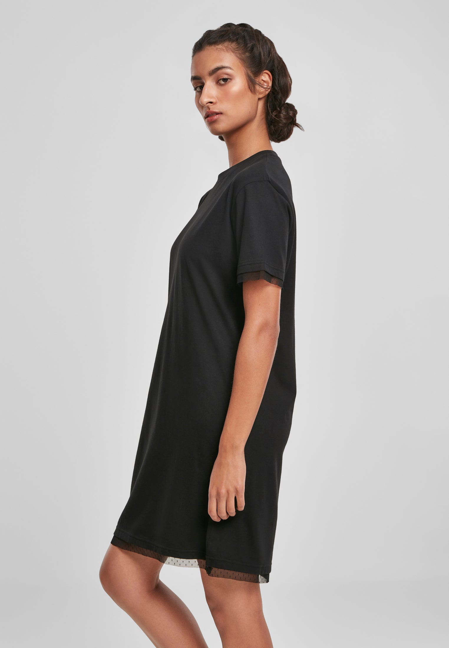 Abito UC Boxy con orlo in pizzo