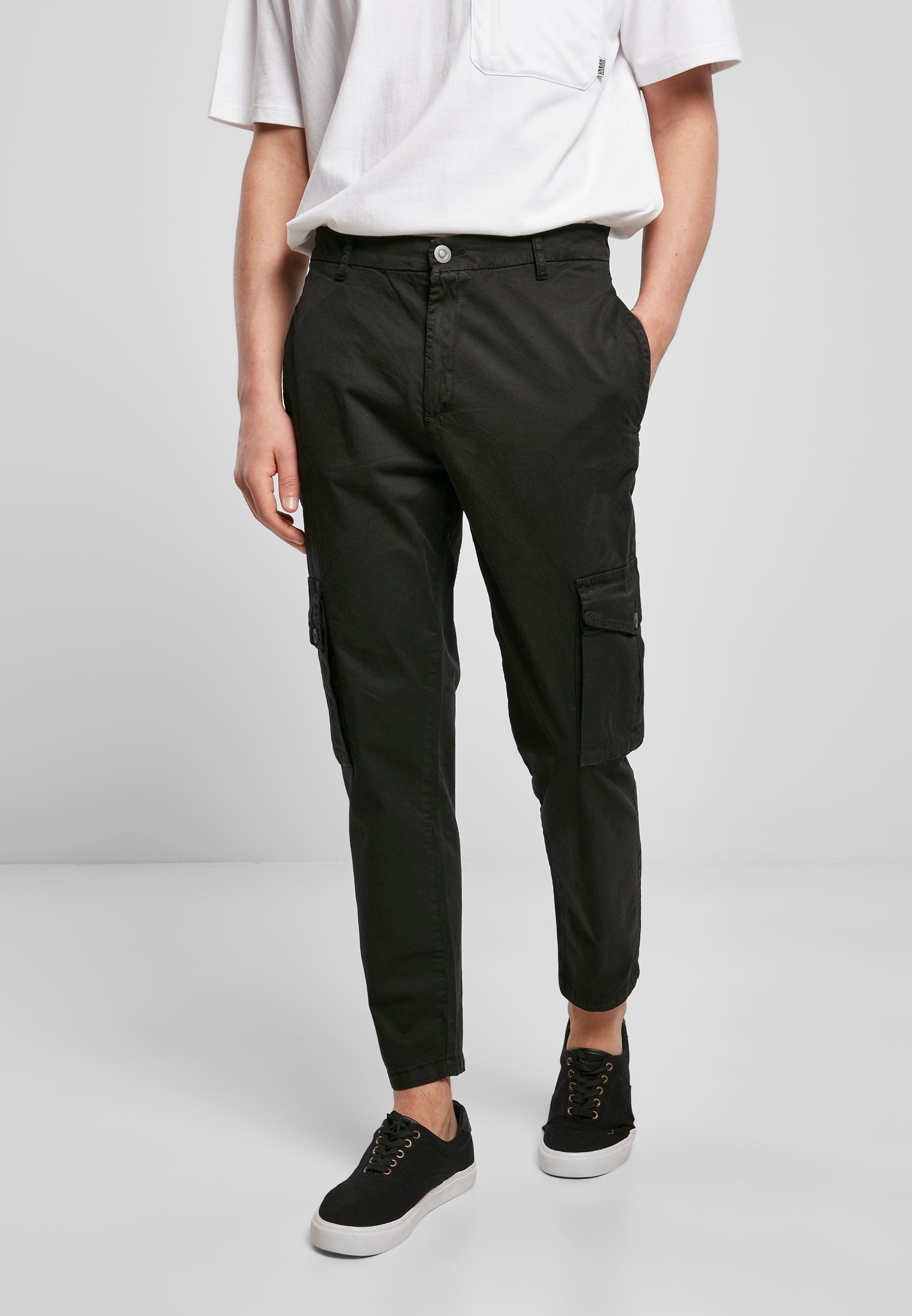 UC Tapered Cargo Pants