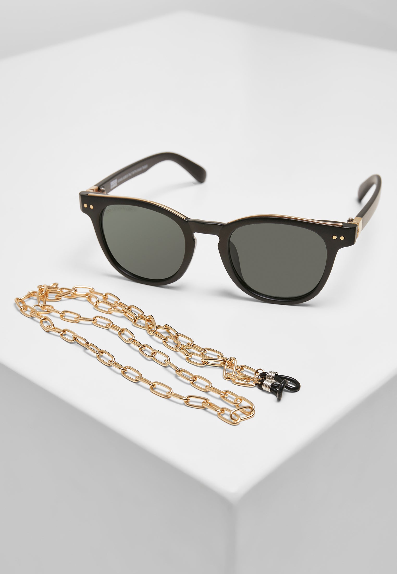UC Sunglasses Italy with chain