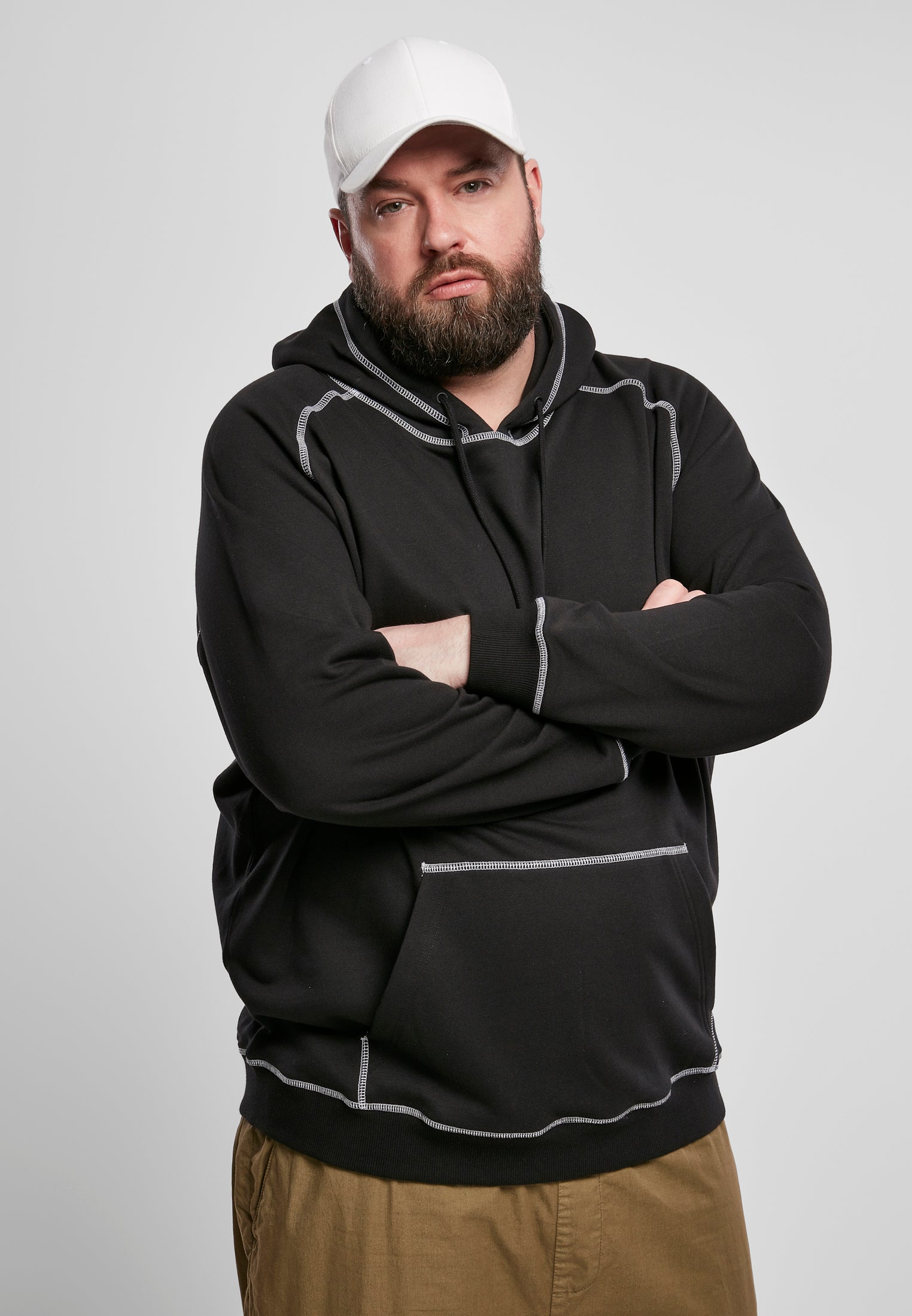 Mikina s kontrastním prošíváním UC