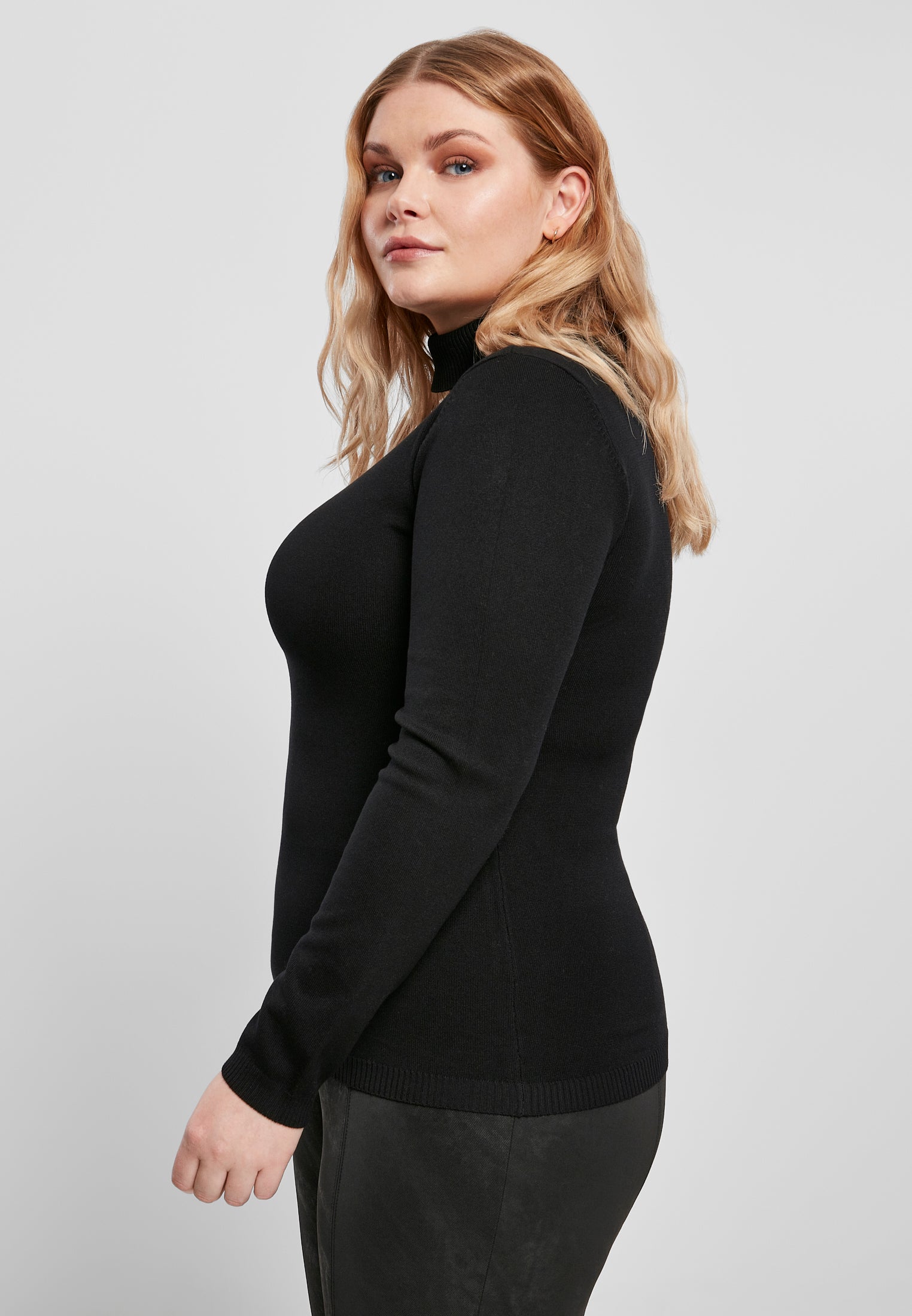 UC Basic Turtleneck Sweater