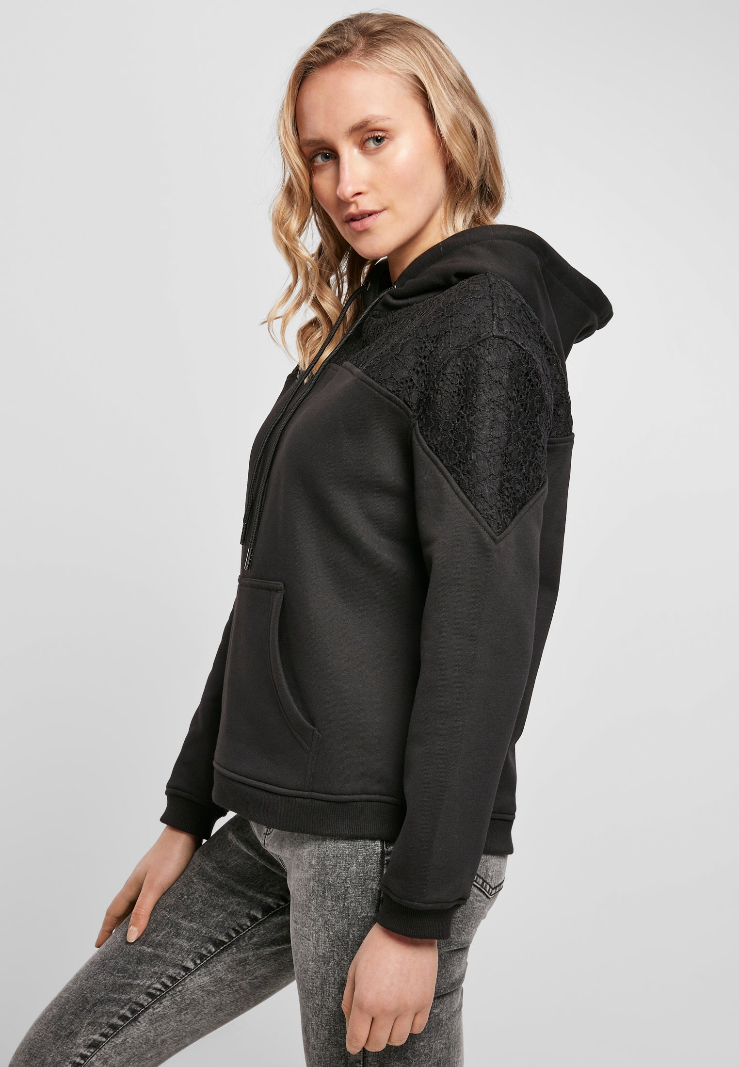 Felpa con cappuccio e inserti in pizzo UC