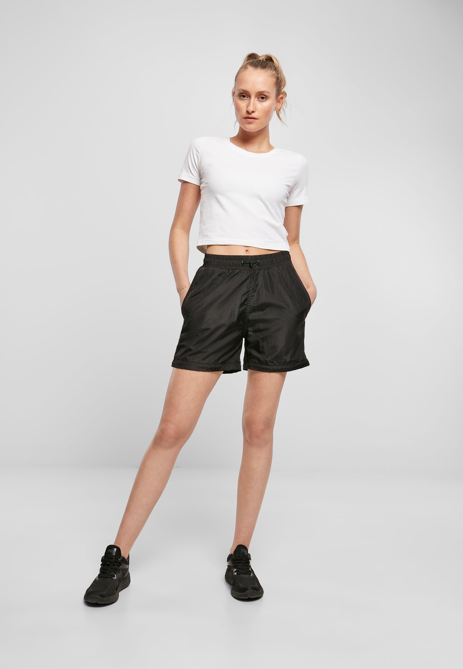 UC Shiny Crinkle Nylon Zip Pants