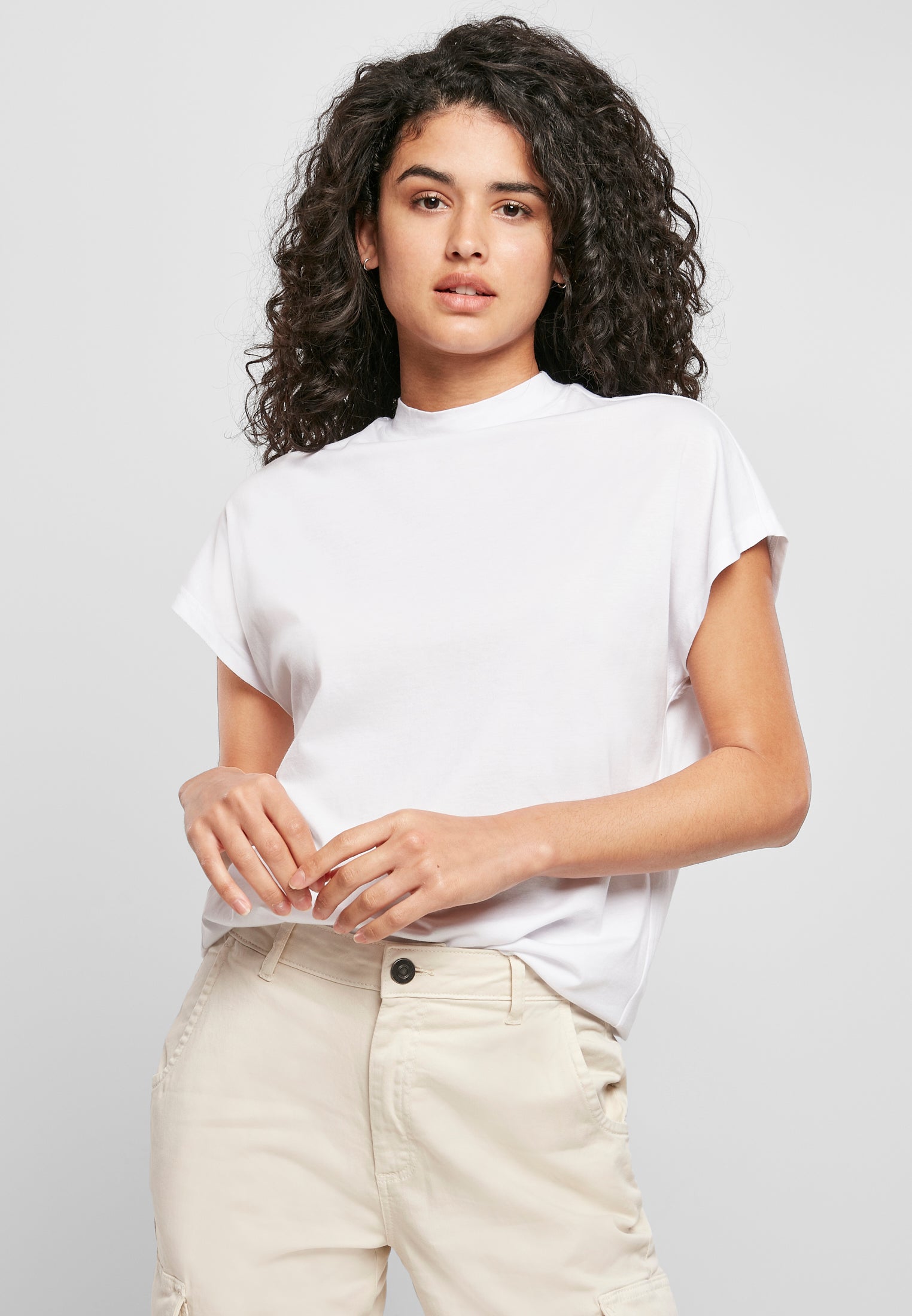 Maglietta oversize UC con taglio sulla manica