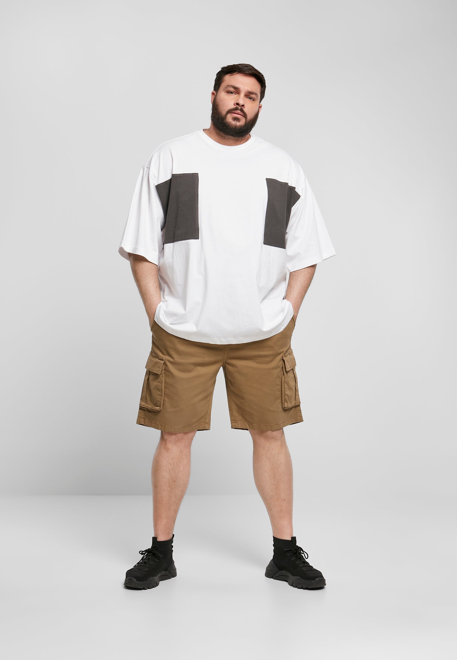 UC Big Double Pocket T-shirt
