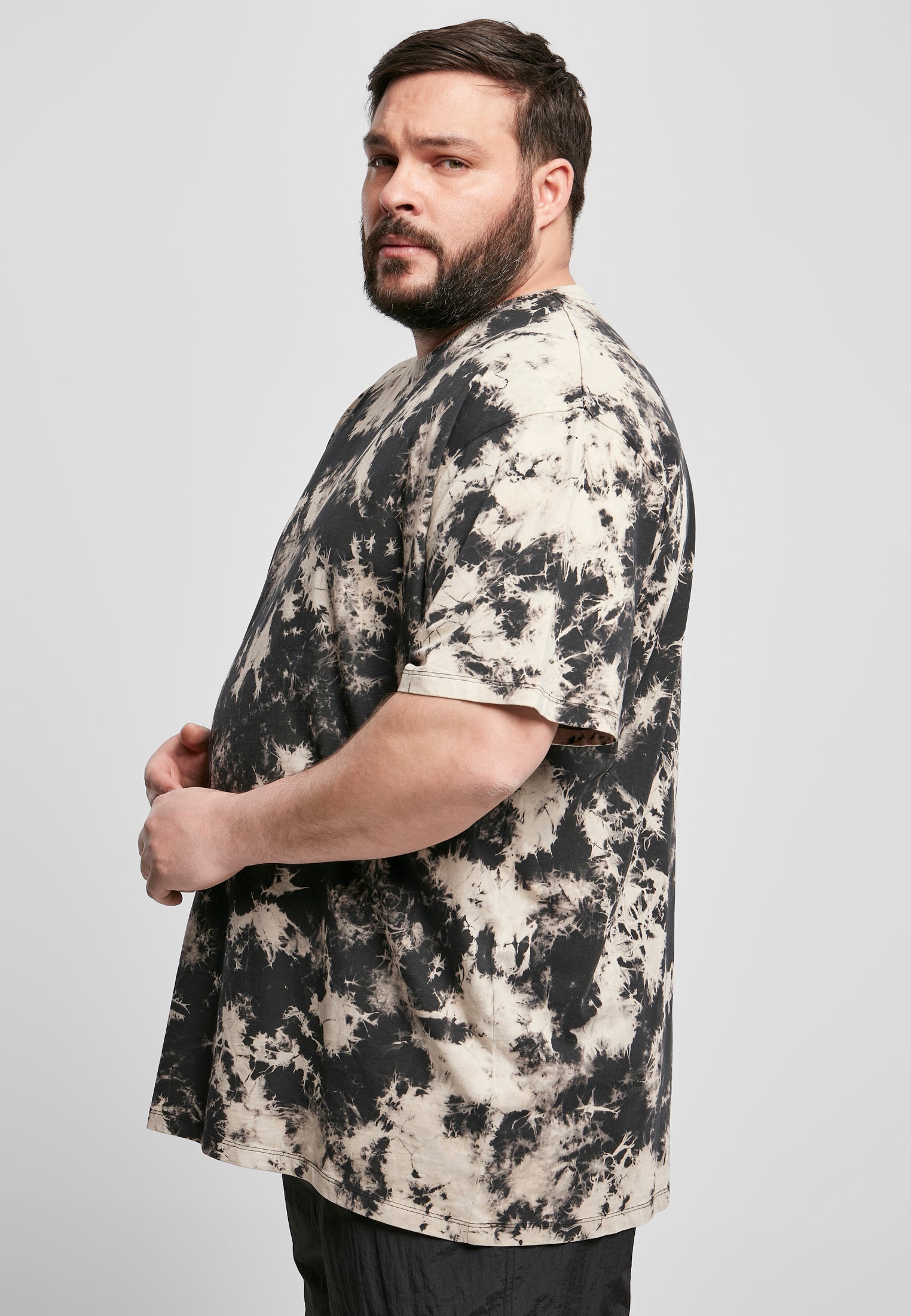 Maglietta oversize sbiancata UC