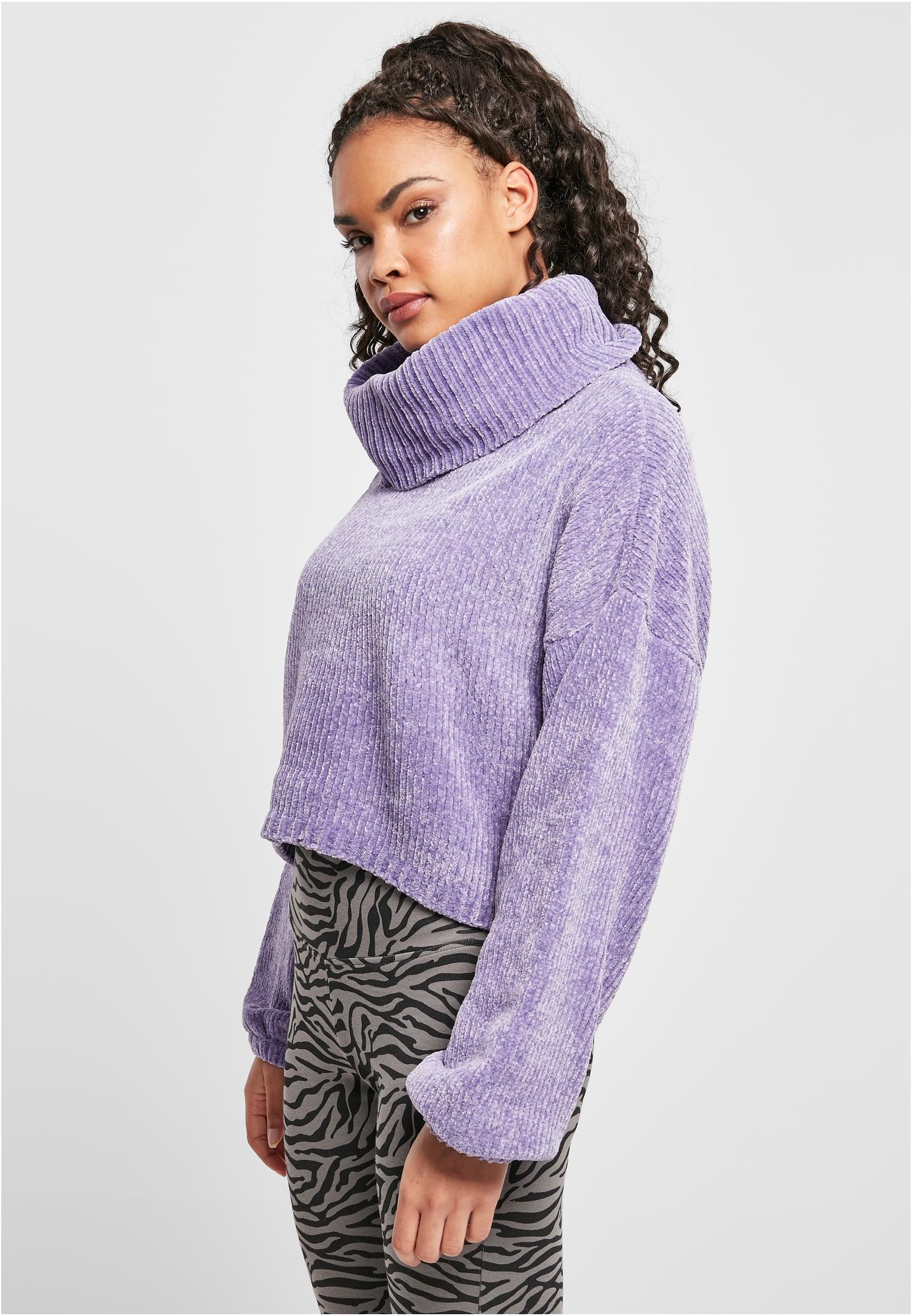 UC Short Chenille Turtleneck Sweater