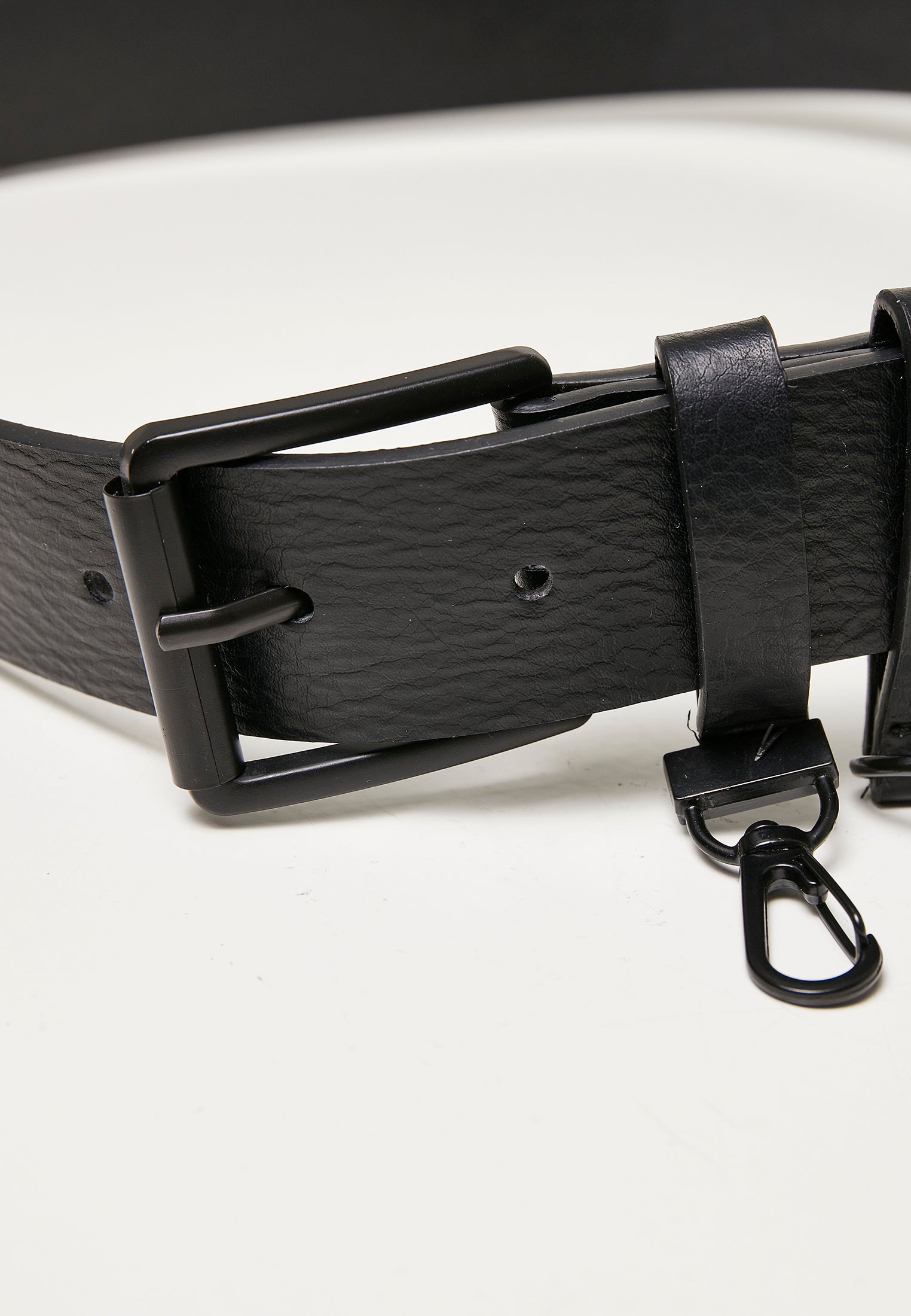 UC Imitation Leather Belt With Key Chain