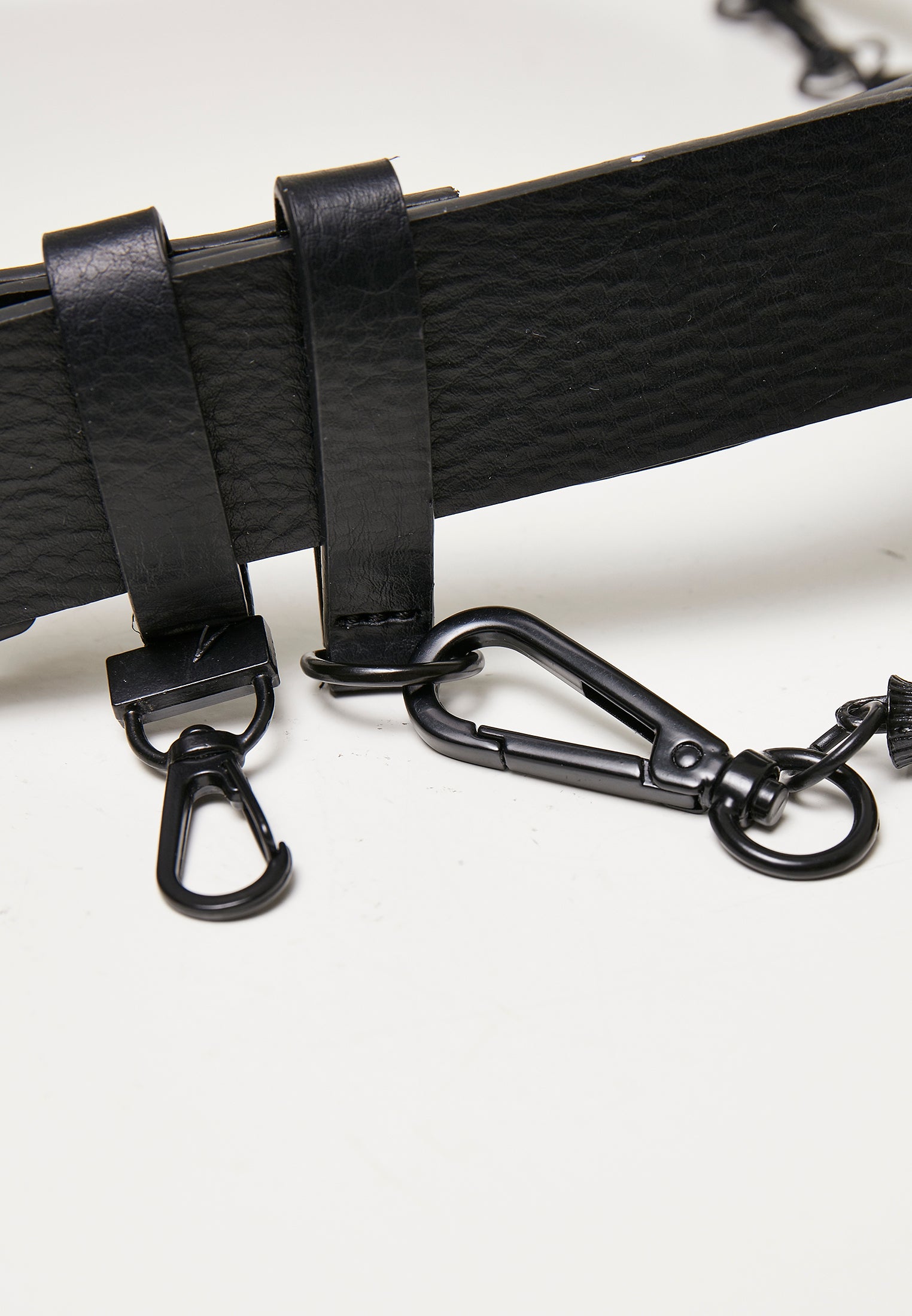 UC Imitation Leather Belt With Key Chain