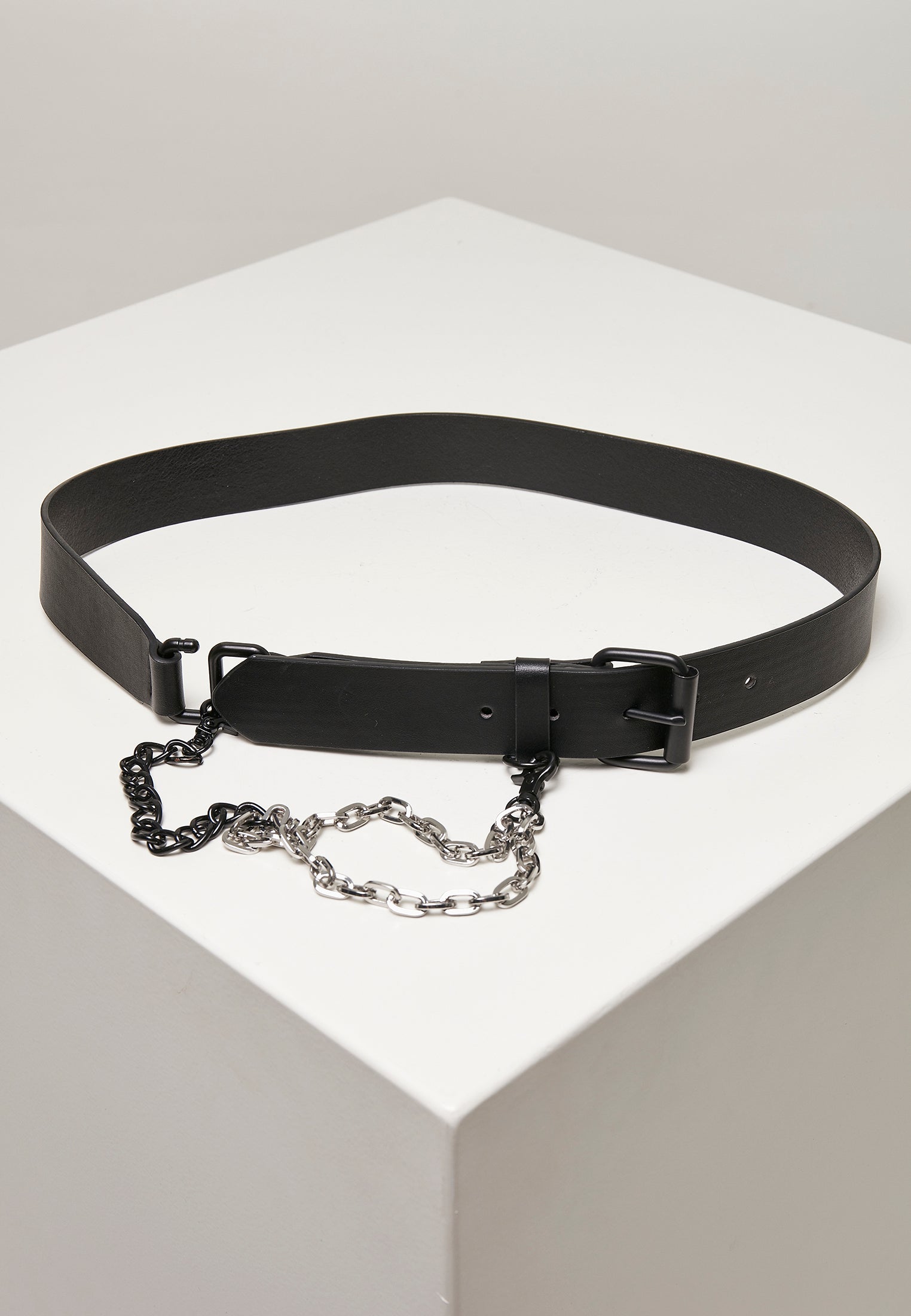 UC Imitation Leather Belt With Metal Chain